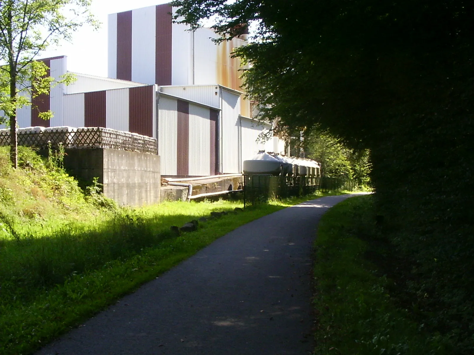 Photo showing: Tank wagons left over on the Wendelinus-bikeway