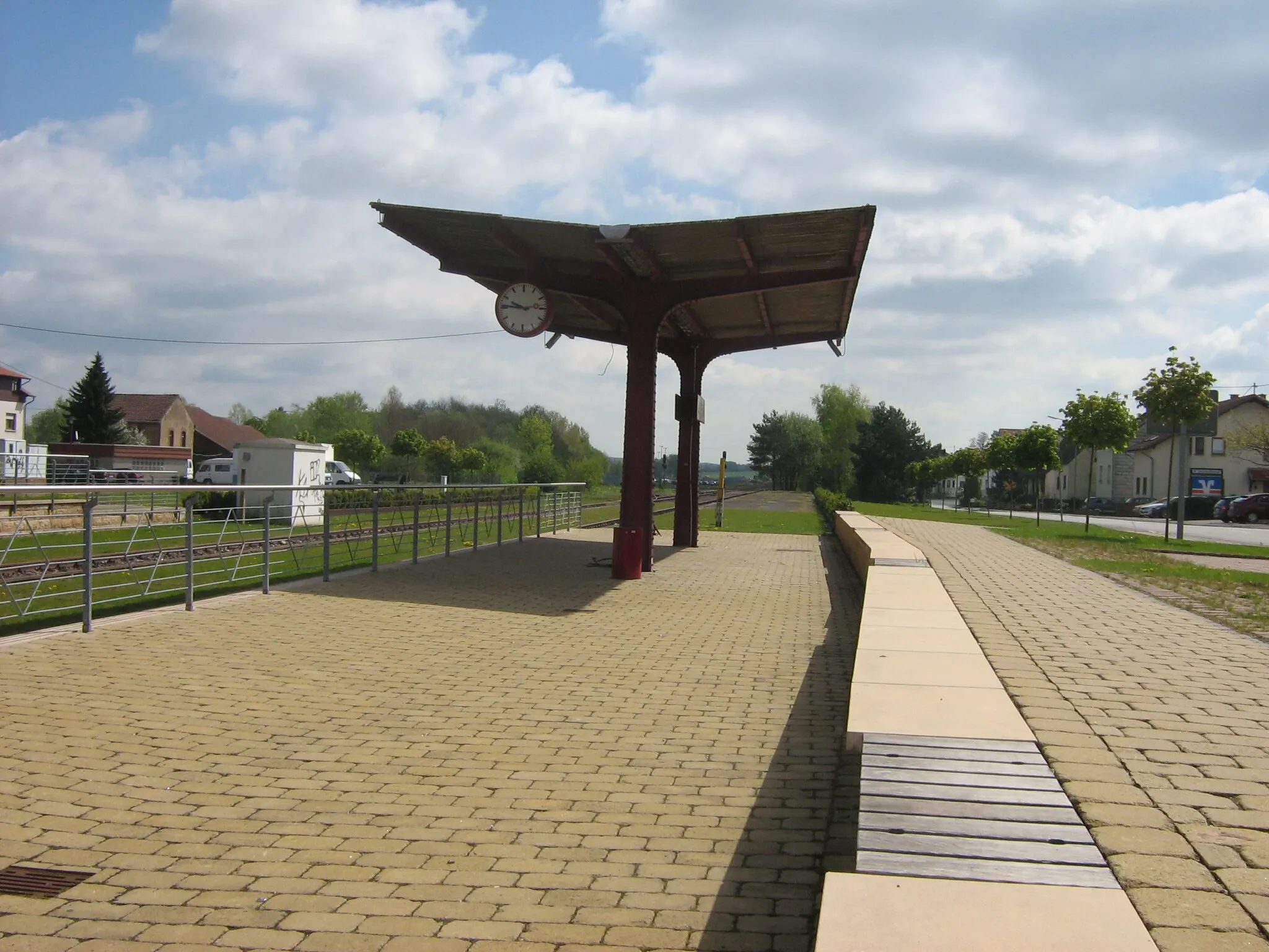 Photo showing: Alter Bahnhof Überherrn, Blick nach Osten