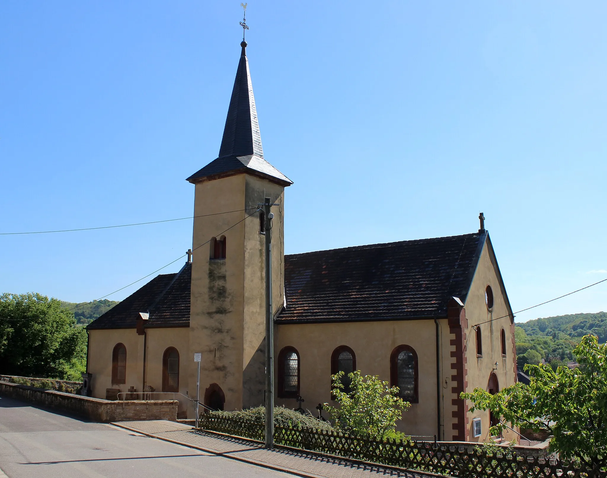 Photo showing: Die katholische Pfarrkirche St. Hubertus in Ihn, einem Ortsteil der Gemeinde Wallerfangen, Landkreis Saarlouis, Saarland