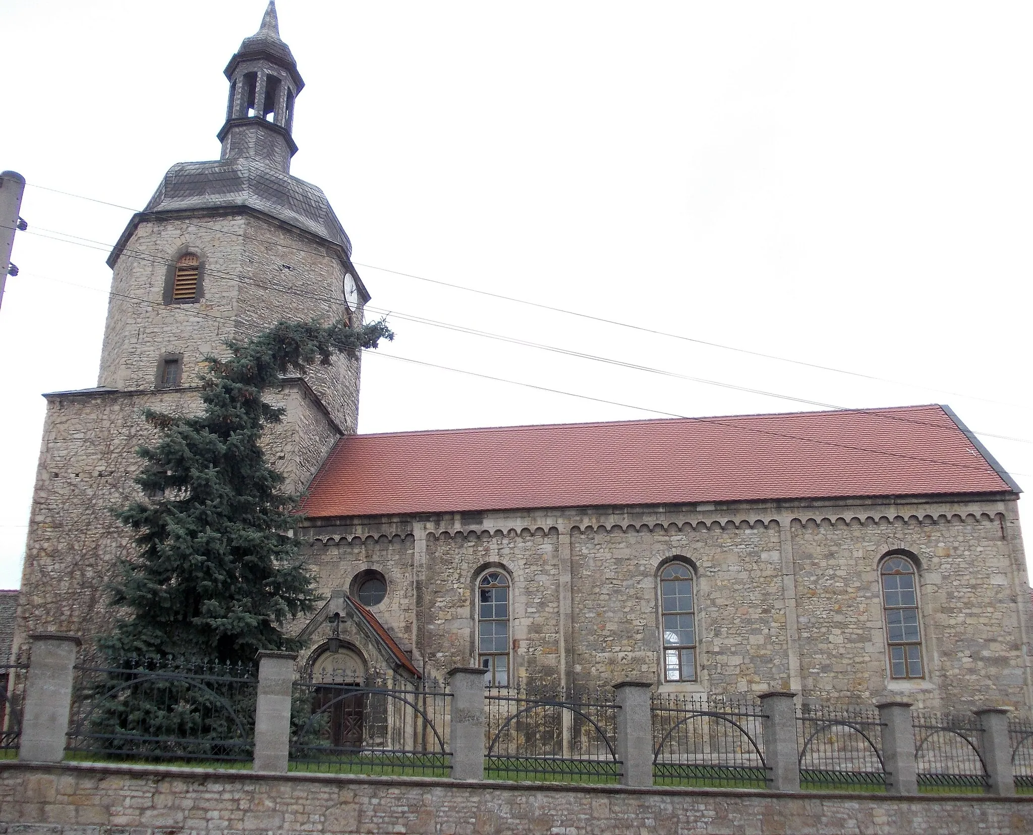 Photo showing: Redeemer Church in Braunsdorf (Braunsbedra, district: Saalekreis, Saxony-Anhalt)