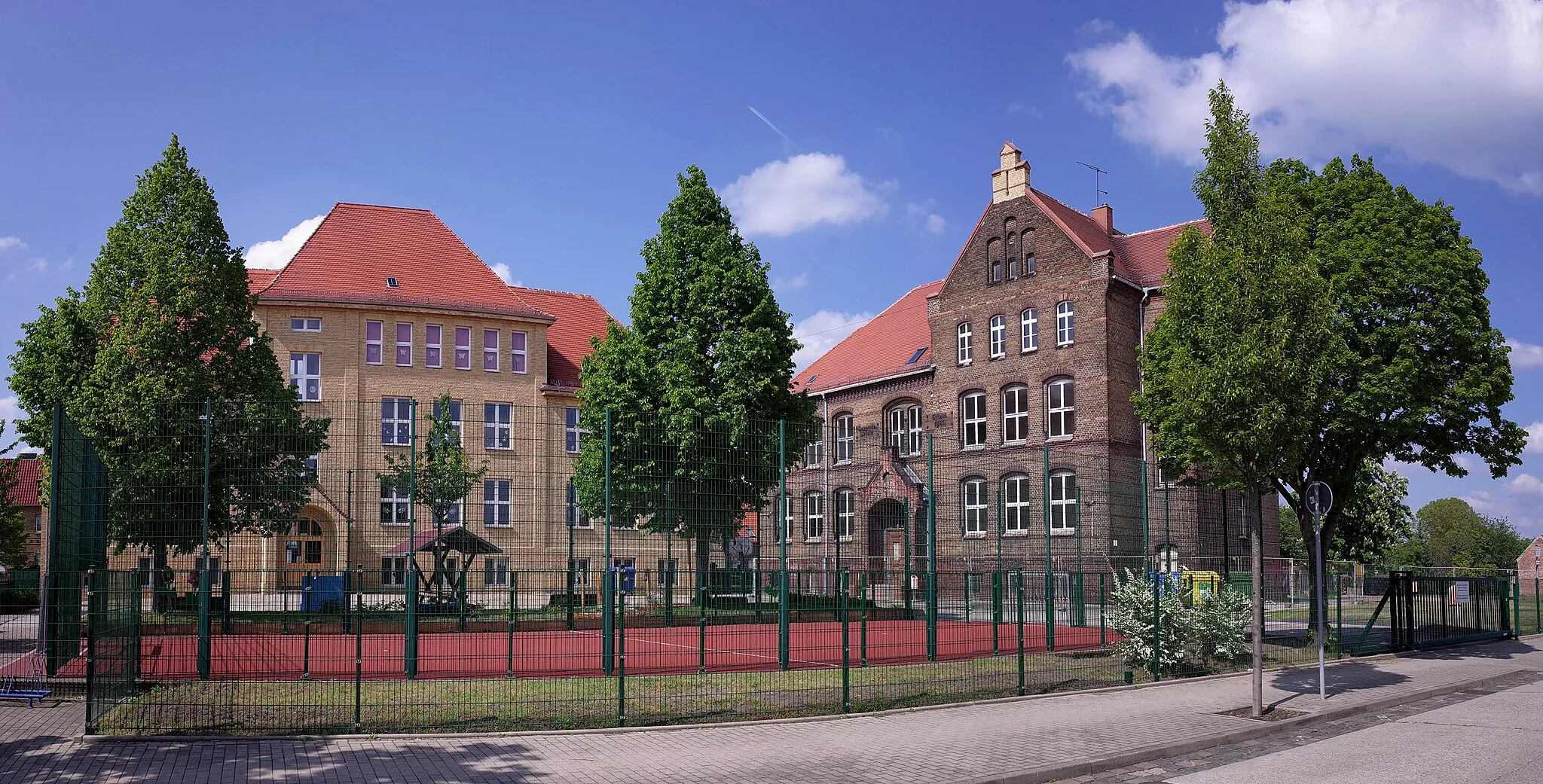 Photo showing: This is a picture of the Saxony-Anhalt Kulturdenkmal (cultural heritage monument) with the ID