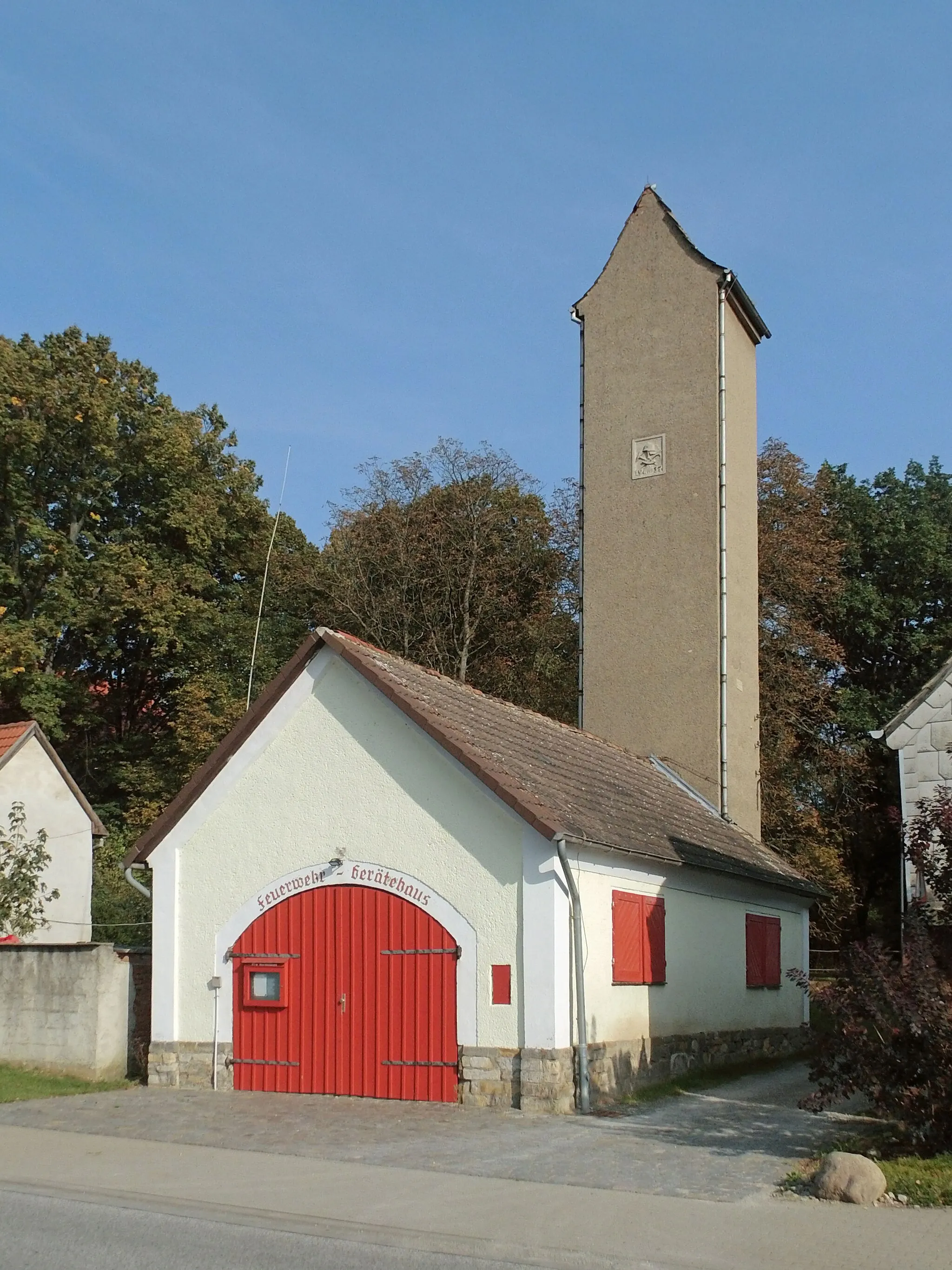Photo showing: Ehemaliges Feuerwehrhaus in Hornhausen bei Oschersleben.