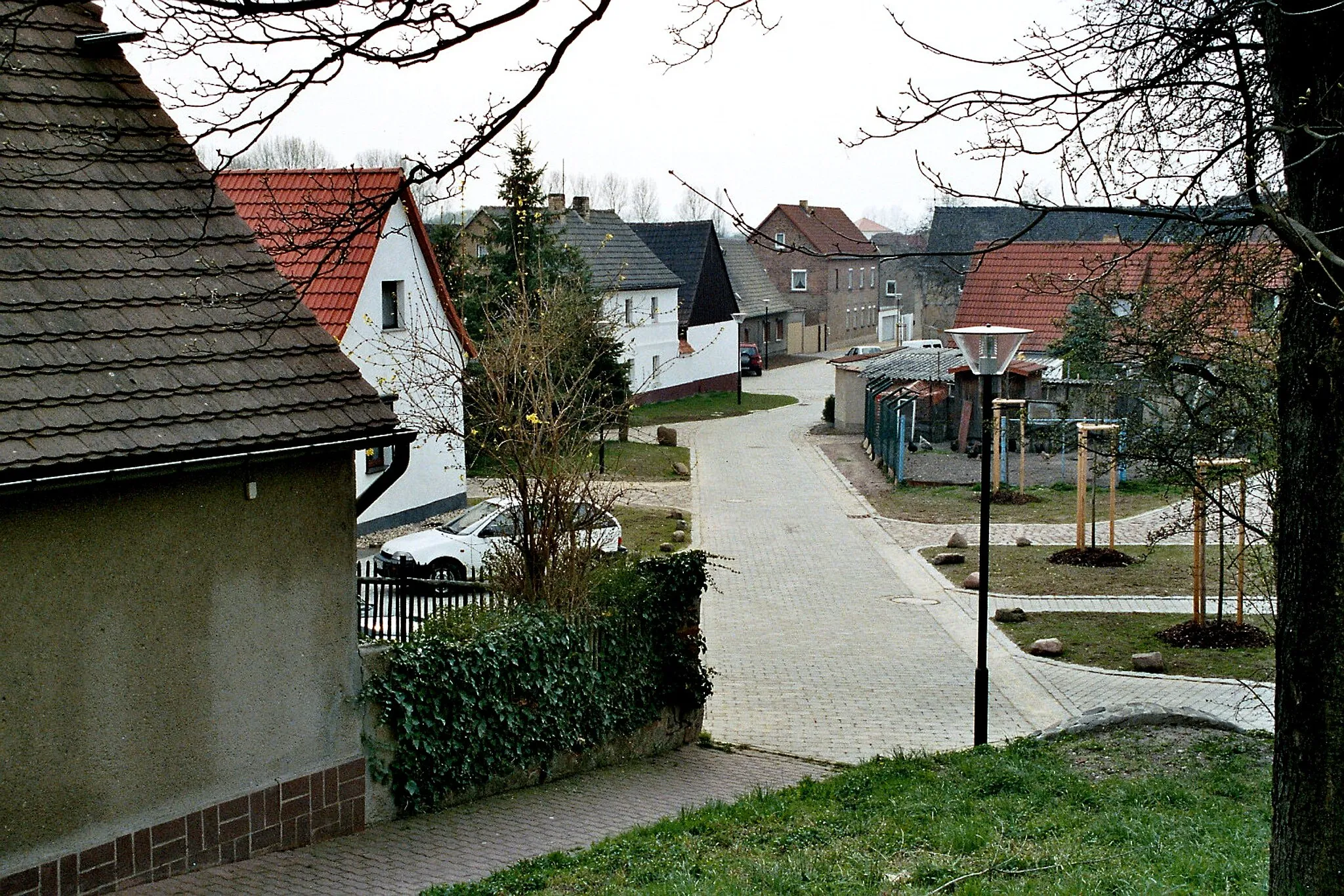 Photo showing: Kötzschau (Leuna), the Karl-Marx-Straße