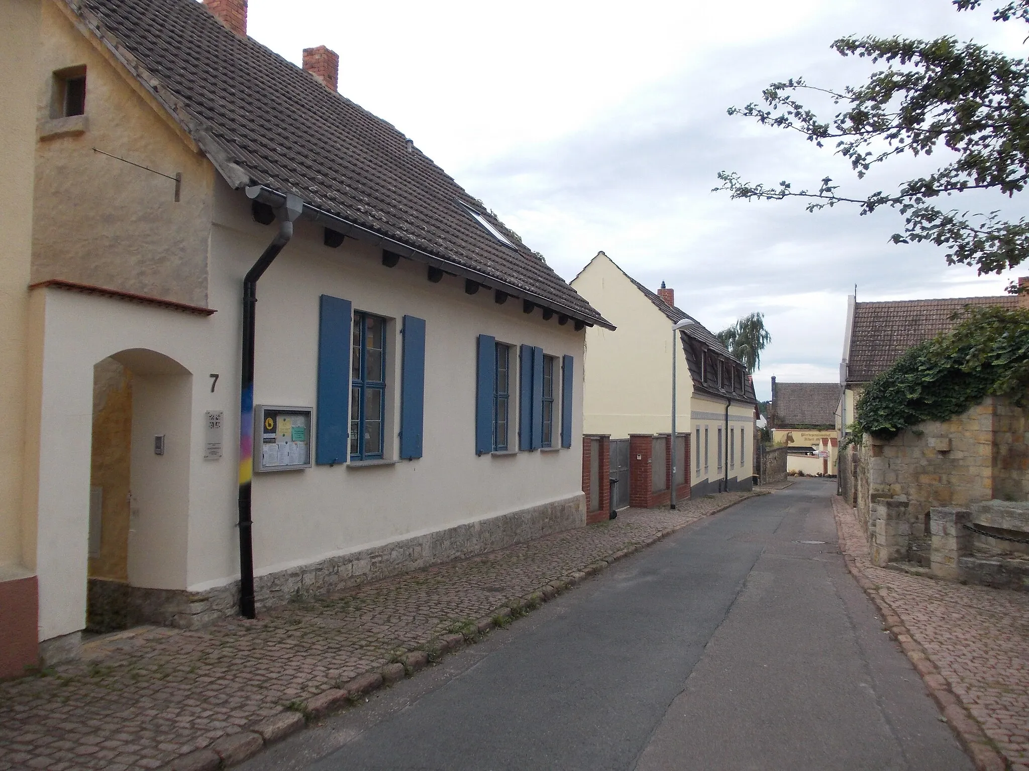 Photo showing: Kirchstrasse in Lieskau (Salzatal, district: Saalekreis, Saxony-Anhalt)