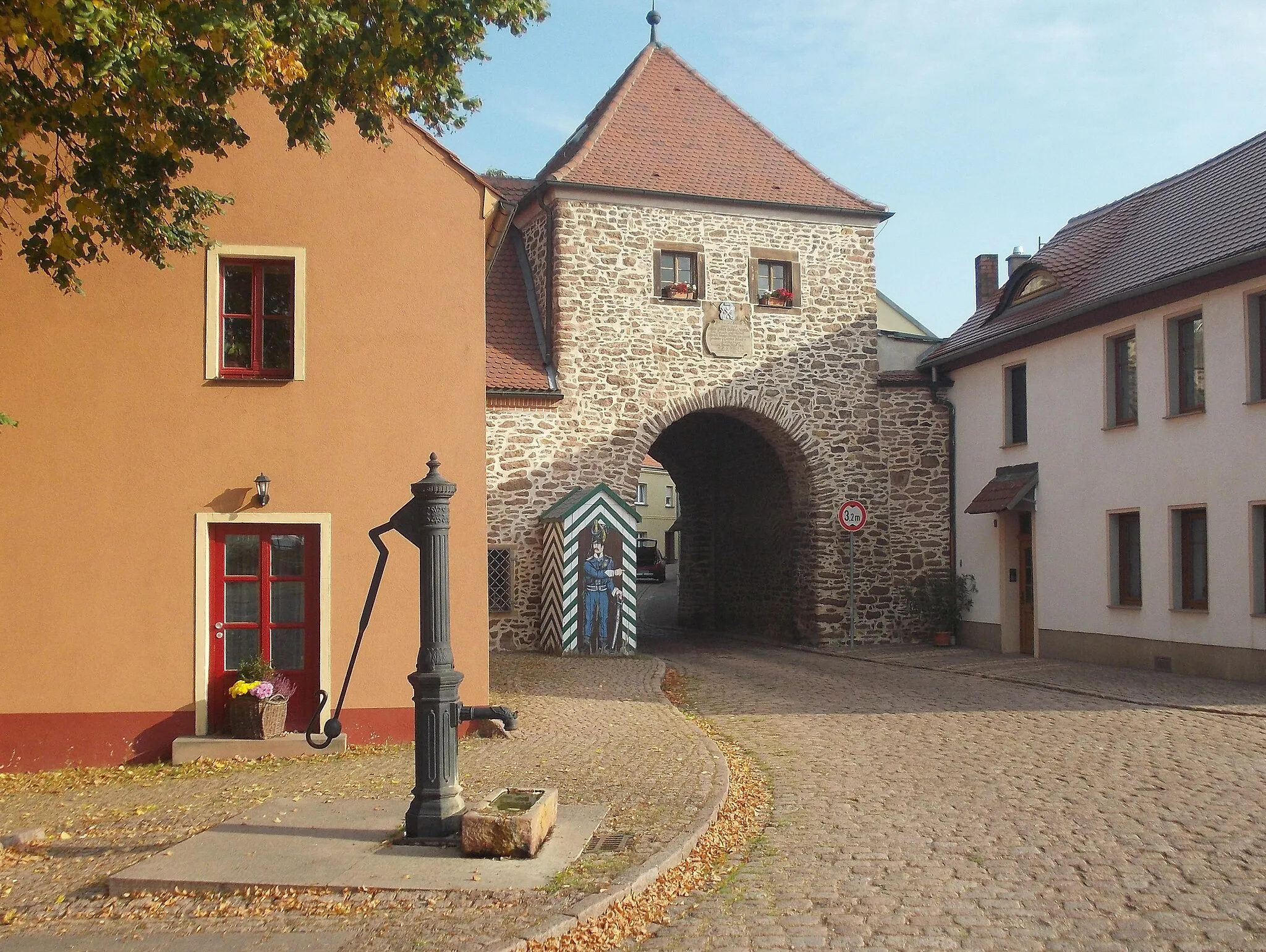 Photo showing: Halle Gate in Löbejün (Wettin-Löbejün, district: Saalekreis, Saxony-Anhalt)