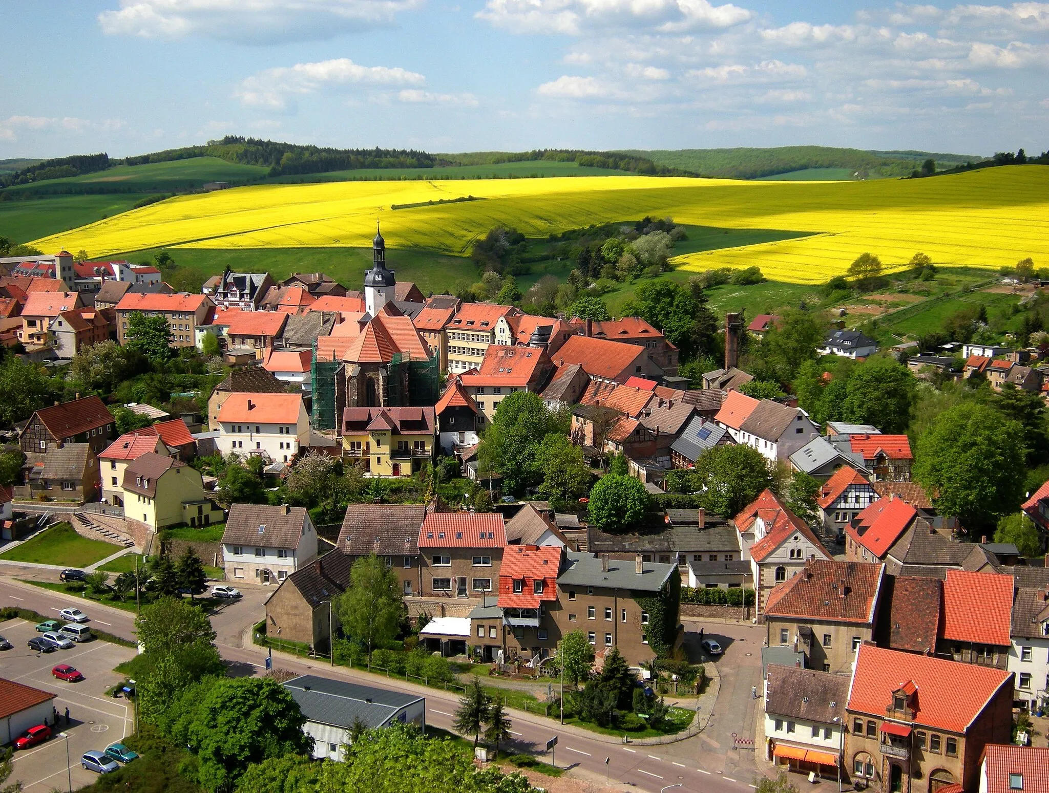 Photo showing: Mansfeld - View from the Castle with Rape fields.