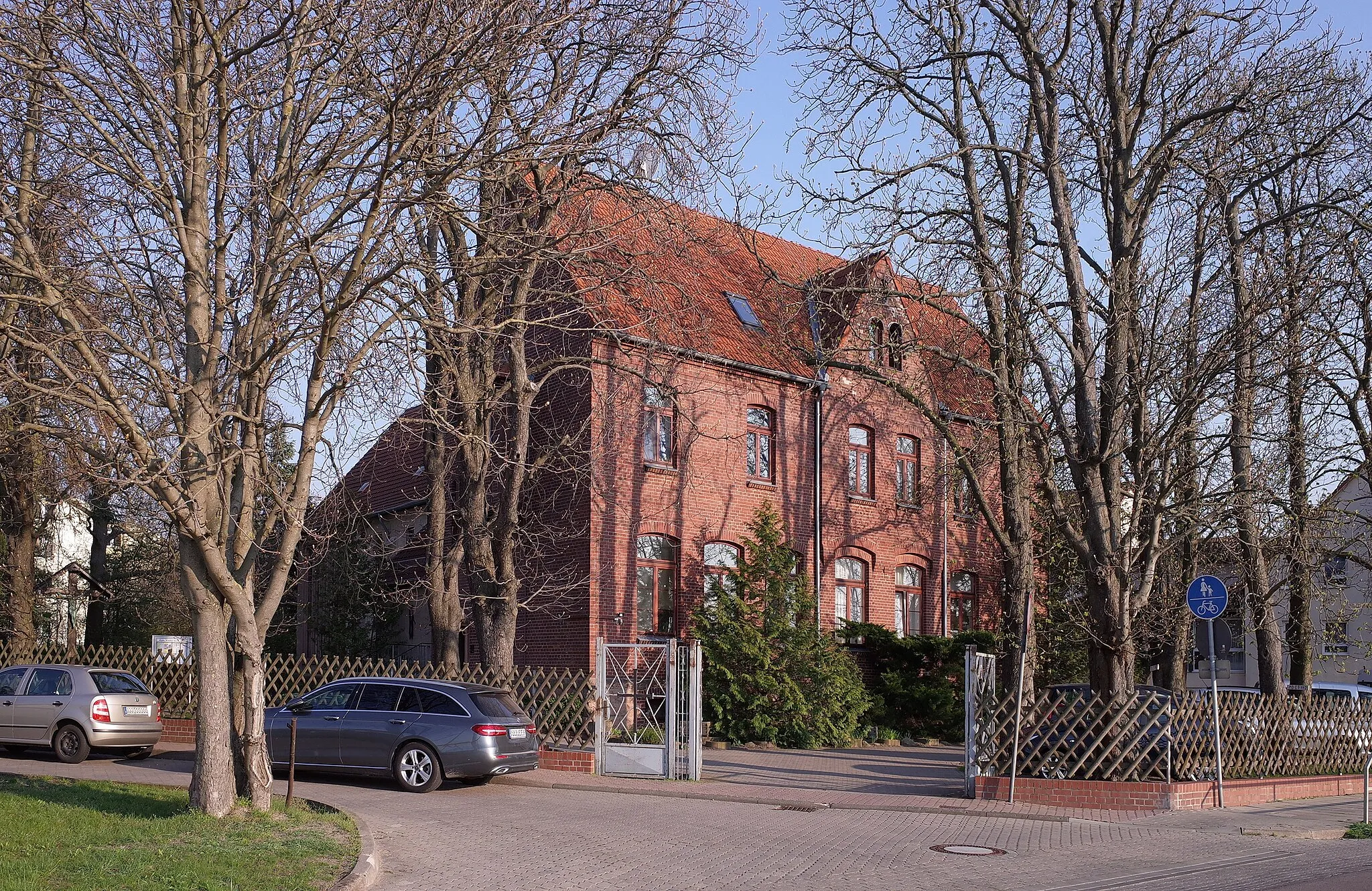 Photo showing: Osternienburg, Katholische Kirche Herz Jesu.