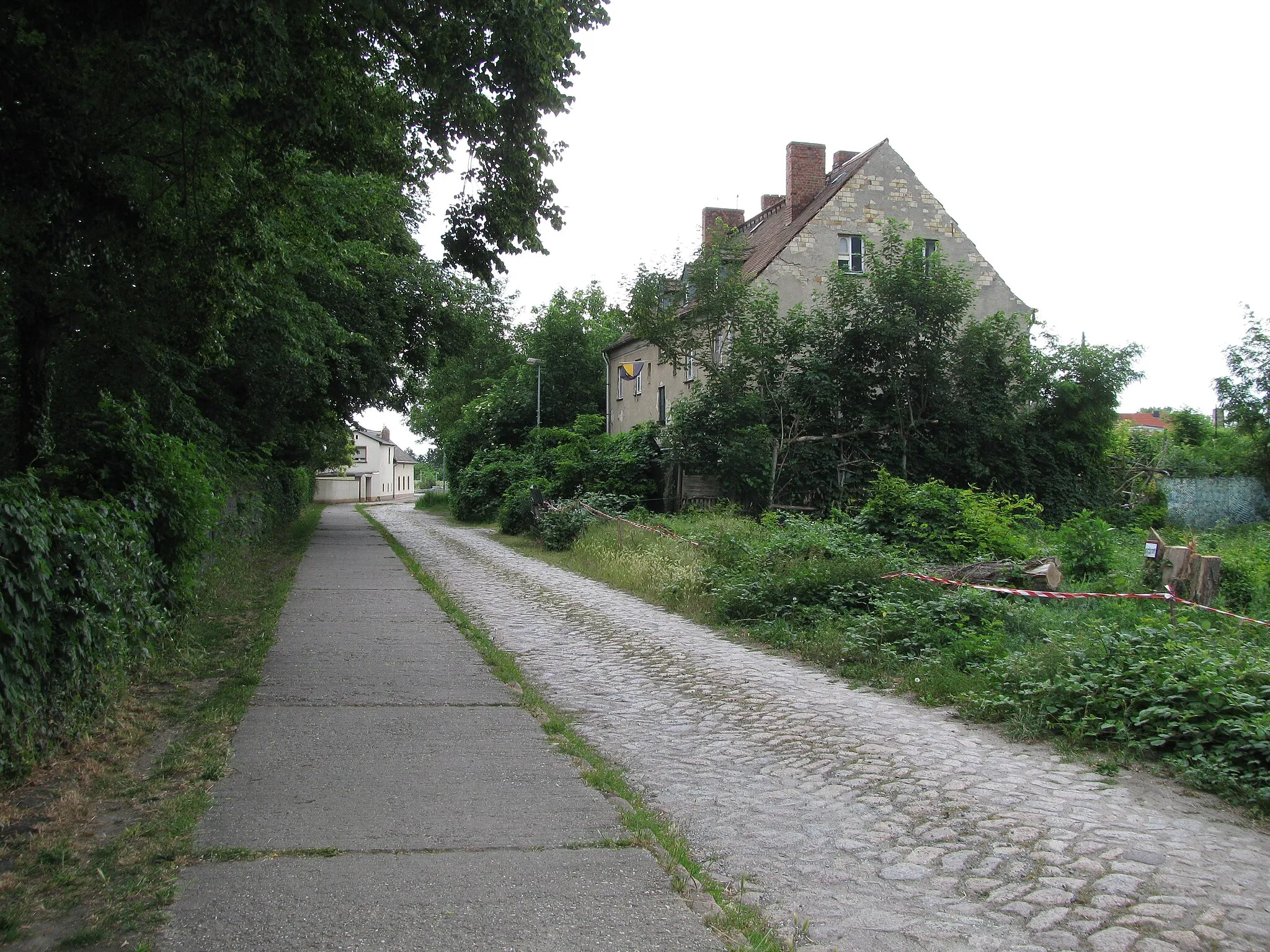 Photo showing: das Haus Bahnhofstraße 10 in Roitzsch