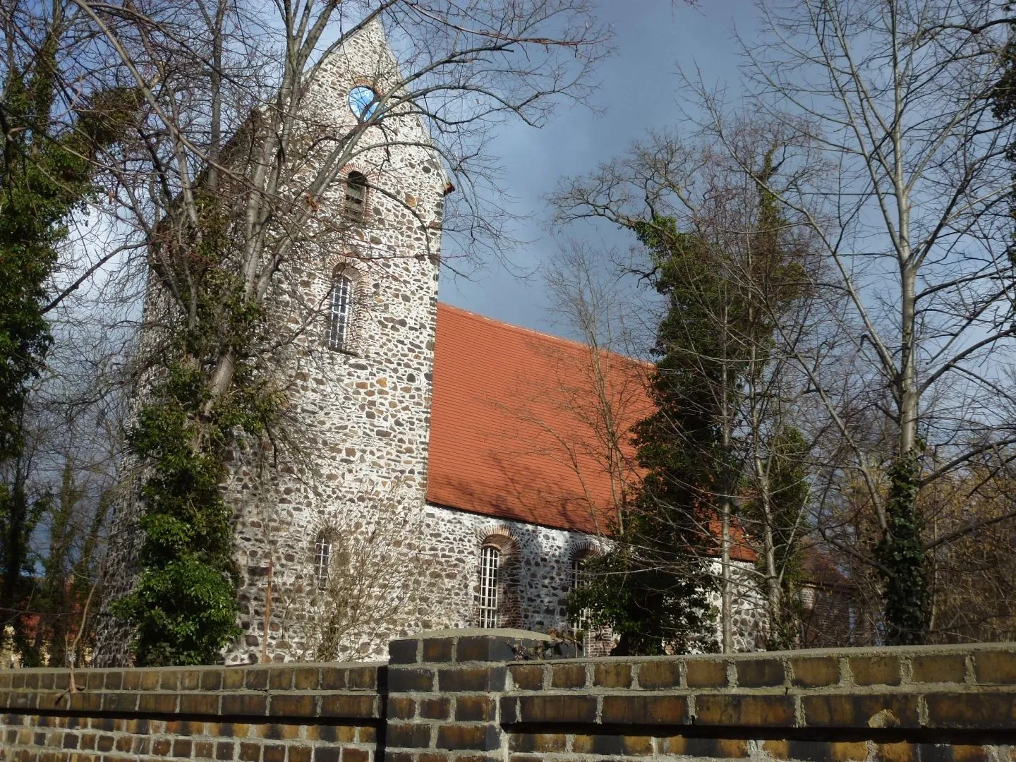 Photo showing: Evangelische Kirche in Sandersdorf