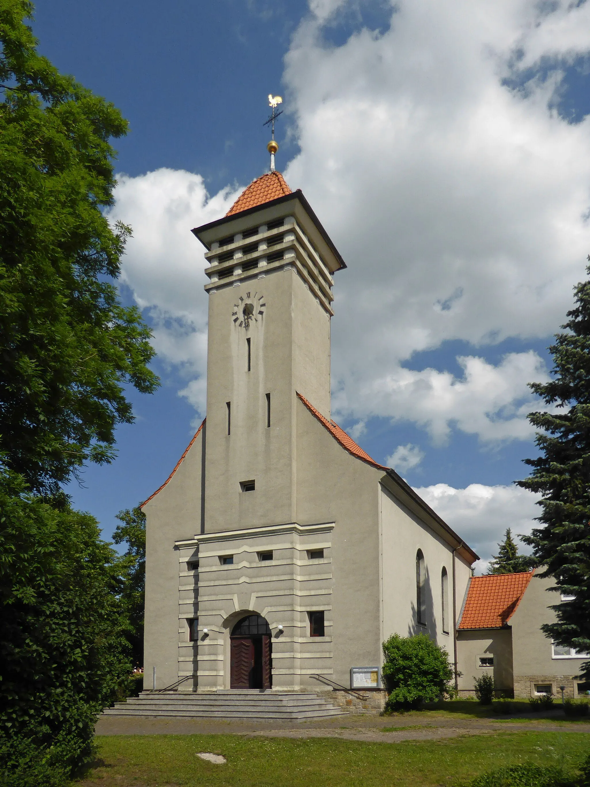 Photo showing: Katholische Kirche St. Josef und St. Theresia vom Kinde Jesu (Weferlingen)