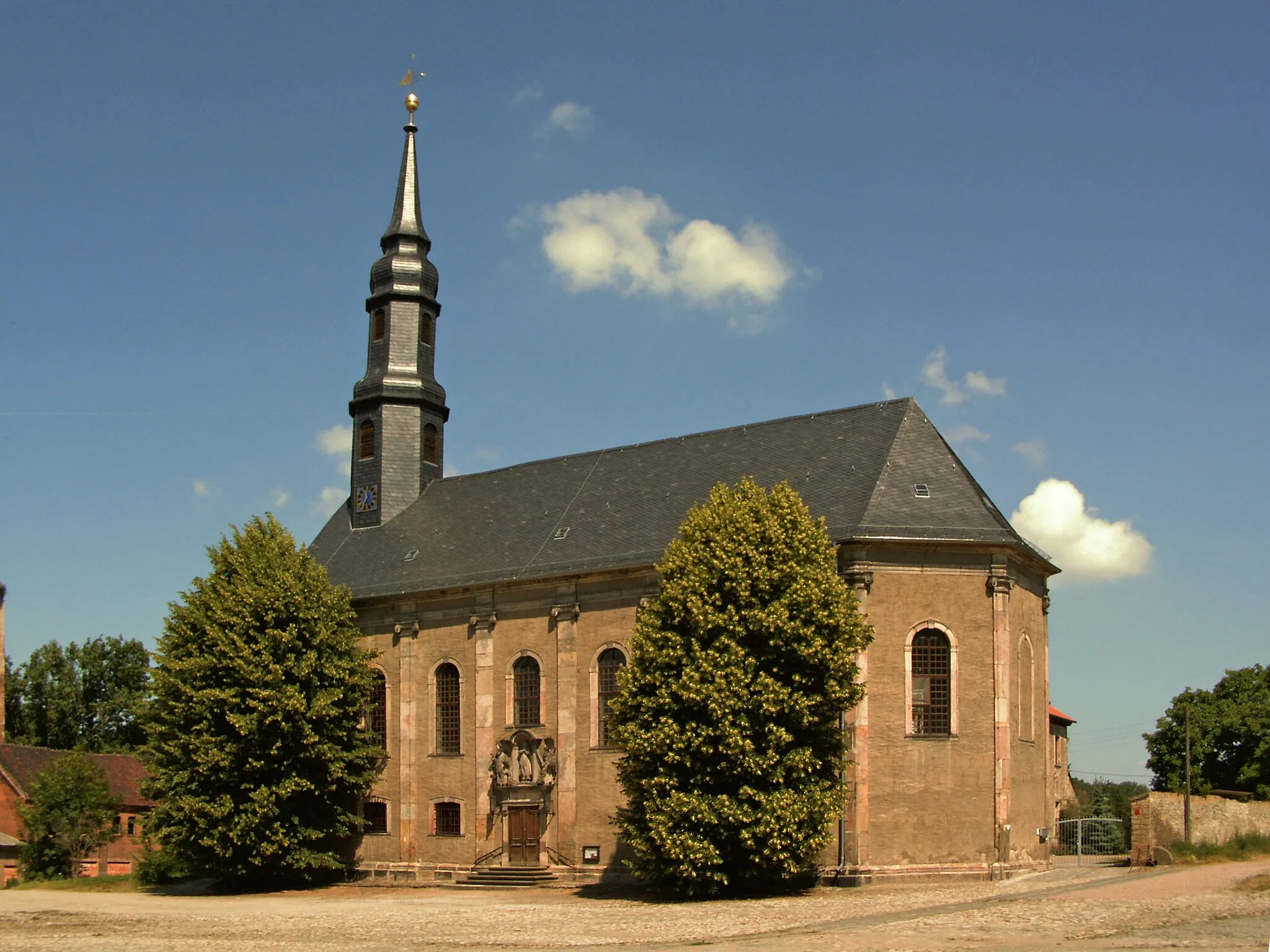 Photo showing: Katholische Kirche St. Nikolaus in Adersleben, Ortsteil von Wegeleben