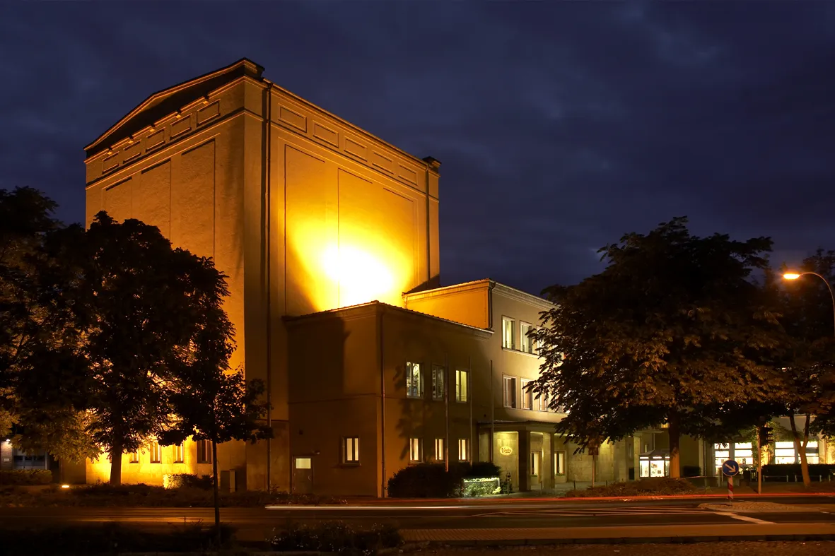 Photo showing: Städtisches Kulturhaus Bitetrfeld-Wolfen