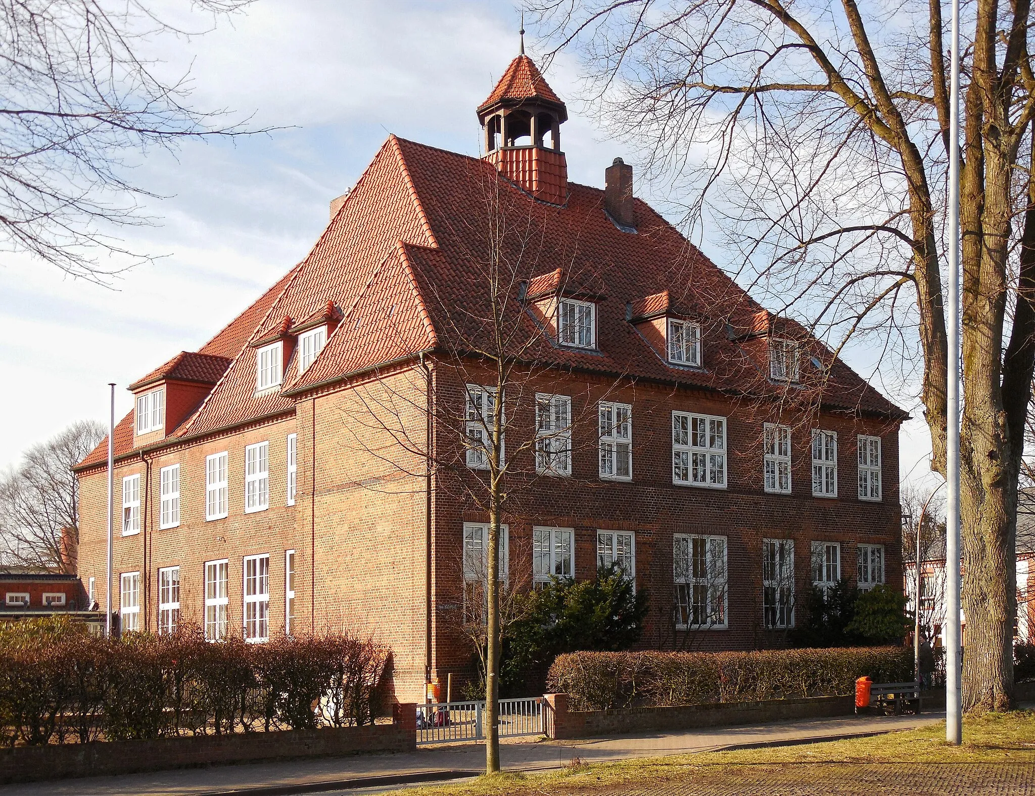 Photo showing: Grundschule