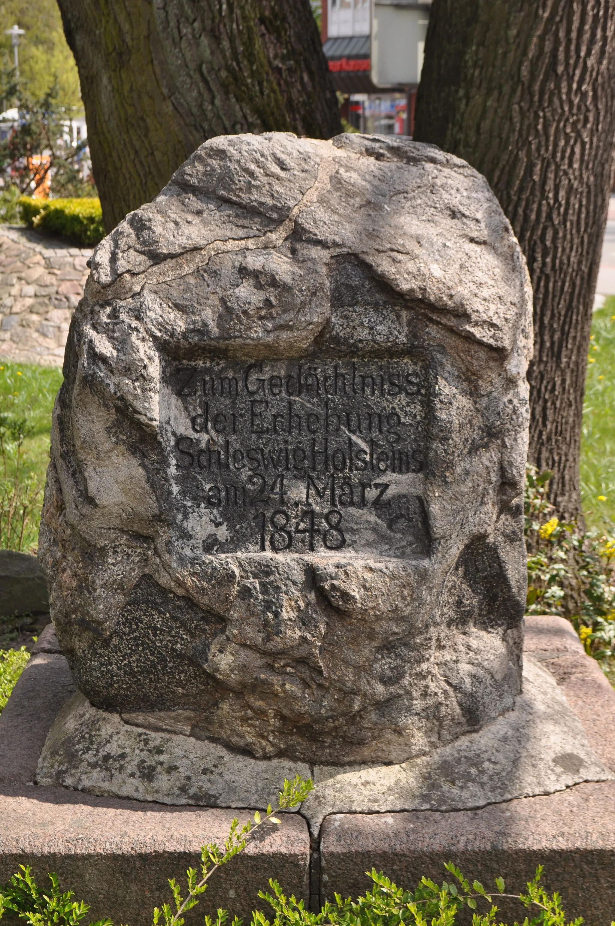 Photo showing: Gedenkstein in Bargteheide zur Erinnerung an die Erhebung Schleswig-Holsteins am 24. März 1848.