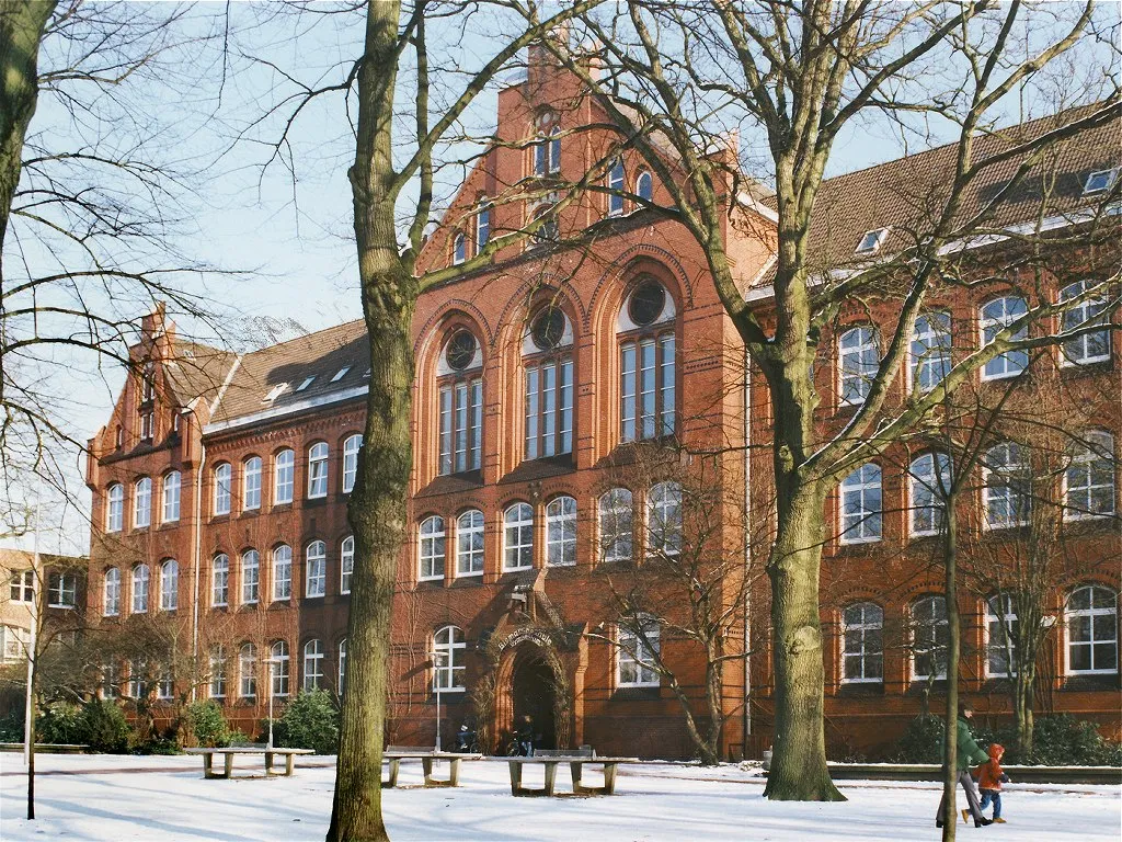 Photo showing: Elmshorn (Germany),Bismarck-School , photo 1999