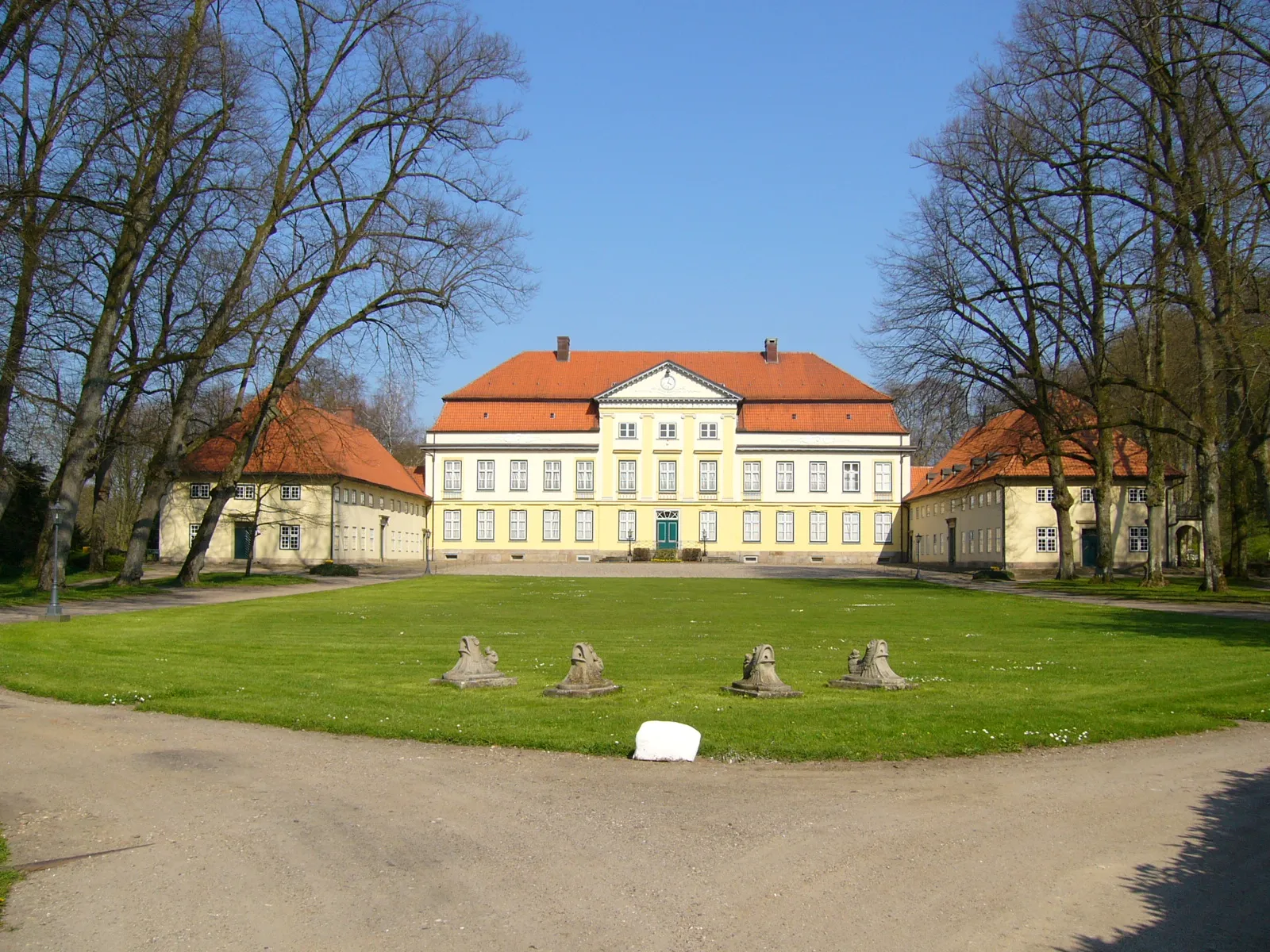 Photo showing: Gut Emkendorf - Herrenhaus