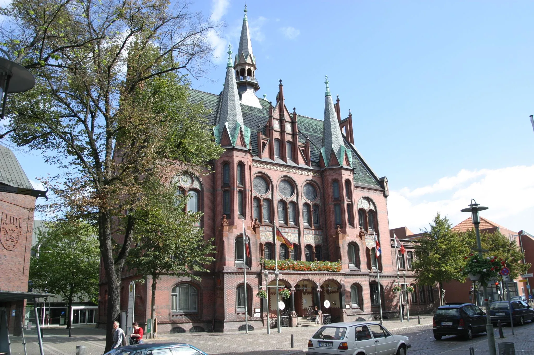 Photo showing: Neugotisches Rathaus (city hall), Neumuenster Germany