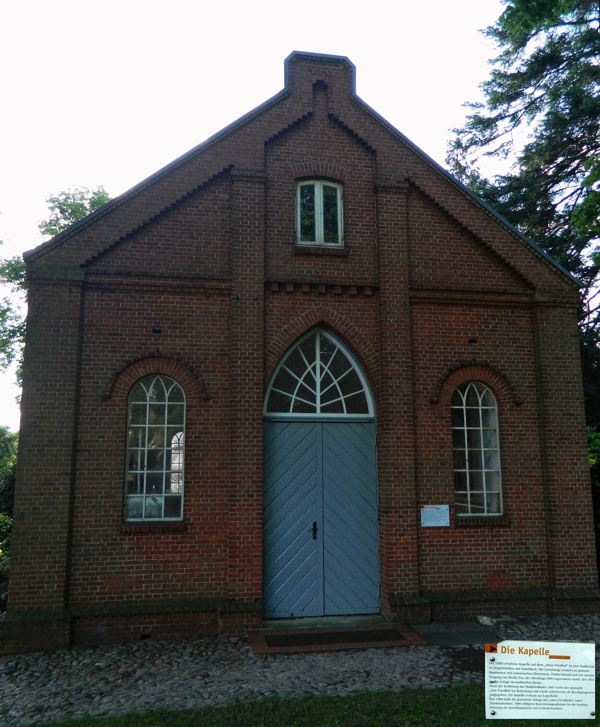 Photo showing: Eingang zur Kapelle