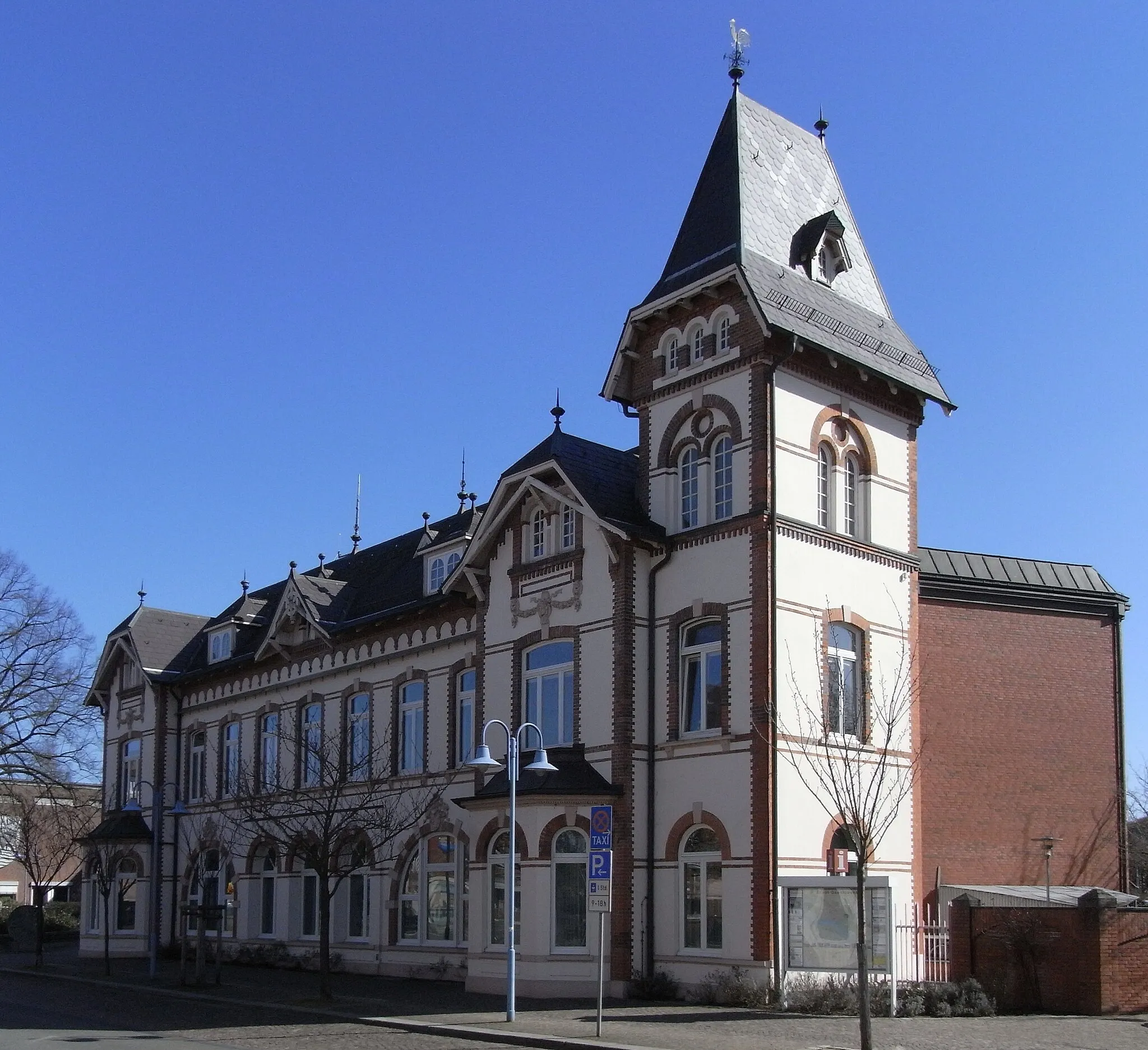 Photo showing: Central police station of Geeshacht, Schleswig-Holstein, Germany.