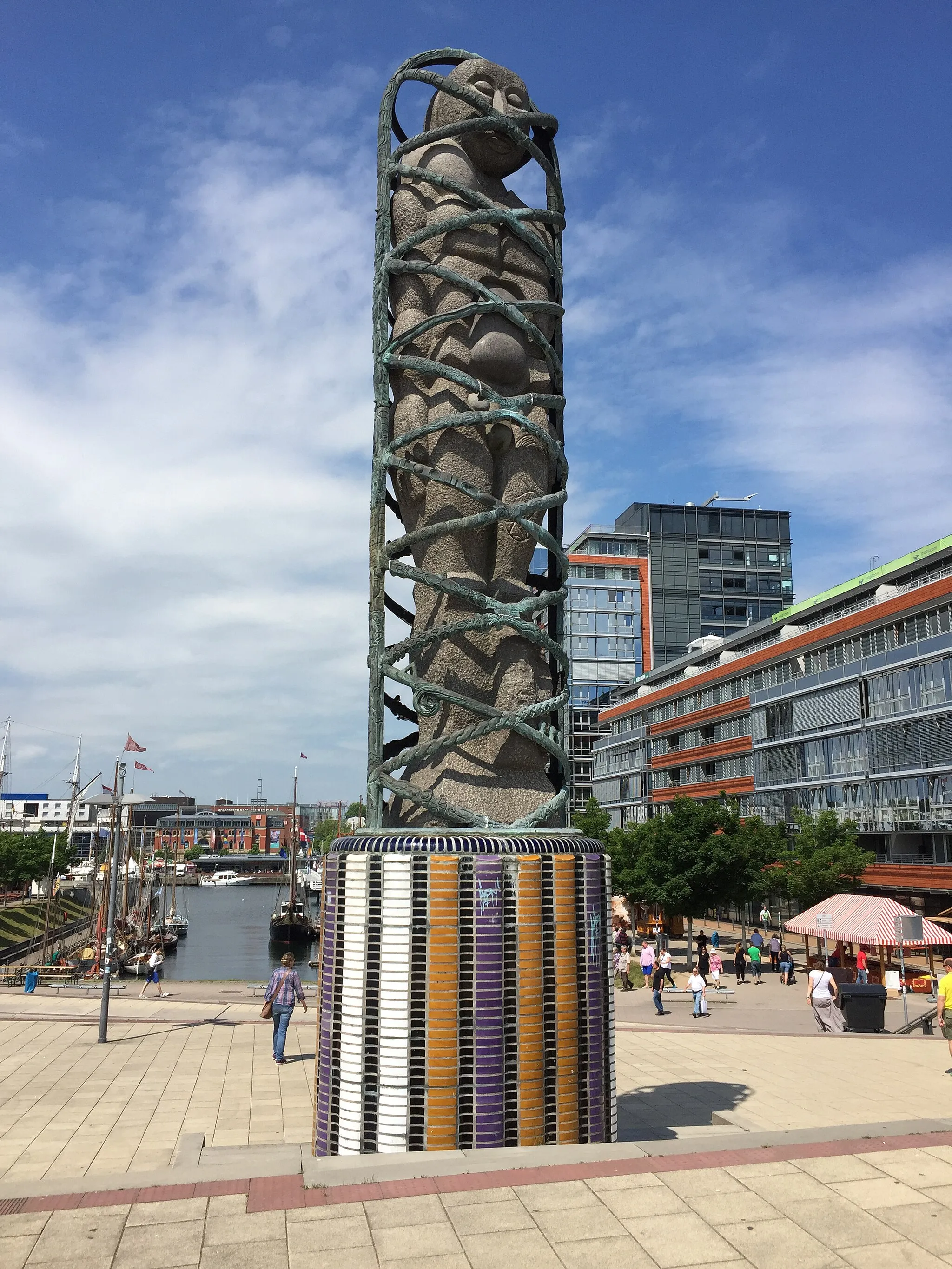 Photo showing: Skulptur 'Adam und Eva' von Bjørn Nørgaard in Kiel