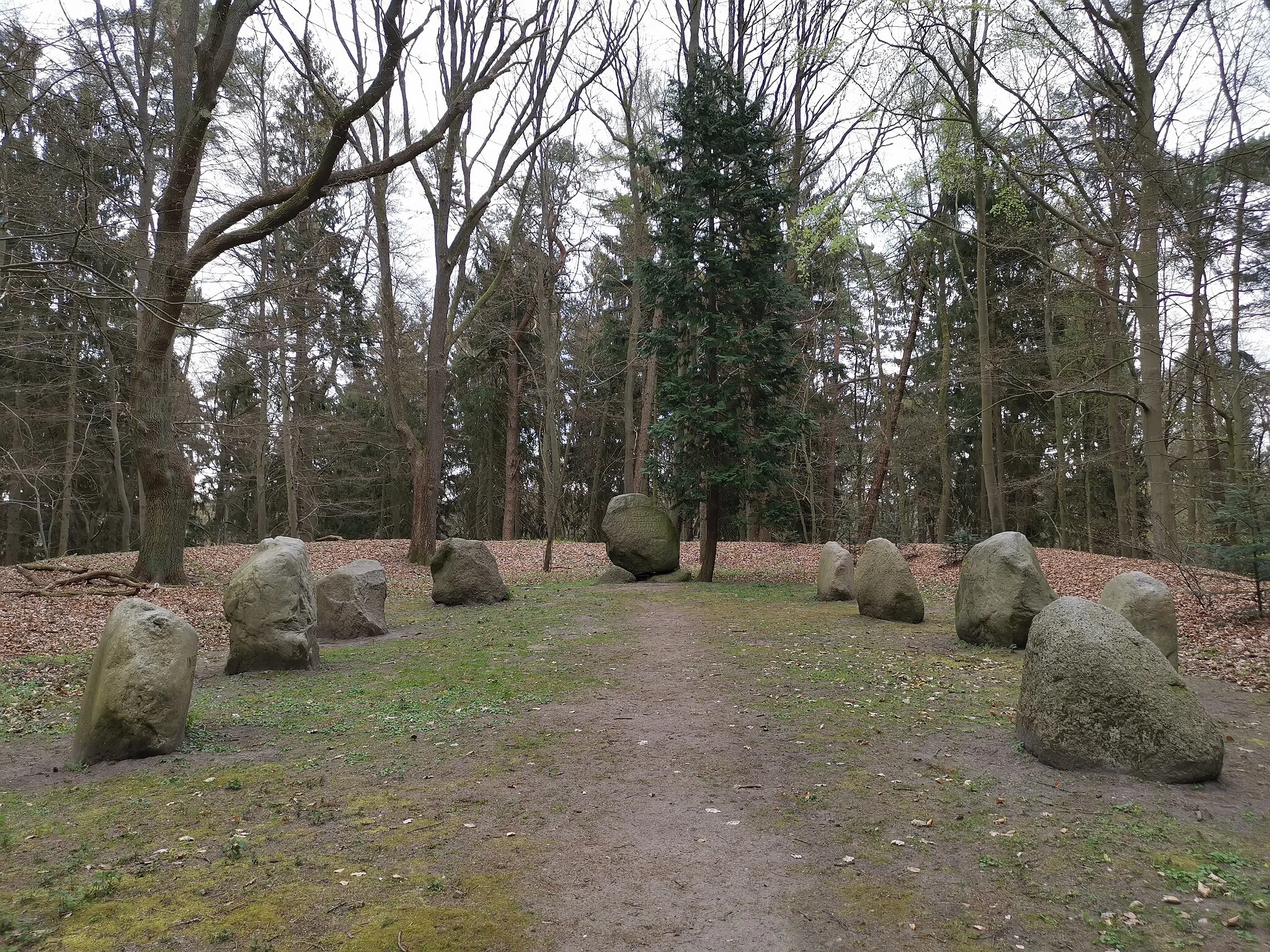 Photo showing: Kriegerdenkmal Franzosenschanze (Mölln)