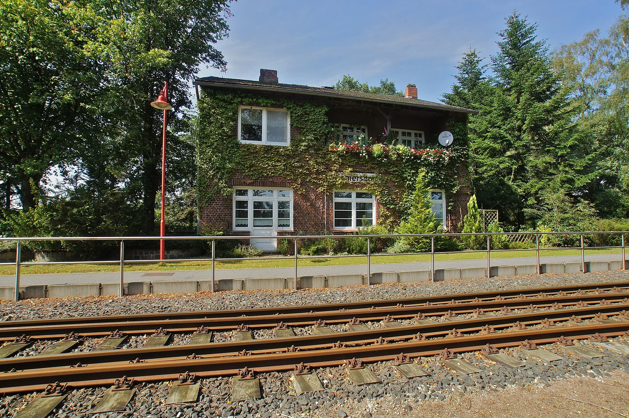 Photo showing: Wiemersdorf, Germany: Former railway station