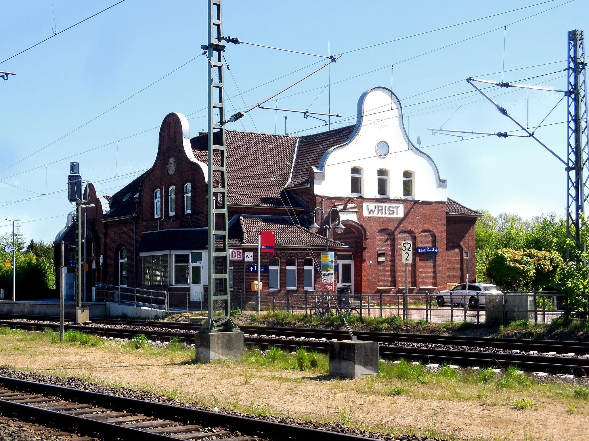 Photo showing: Wrist, Bahnhofsgebäude Südseite