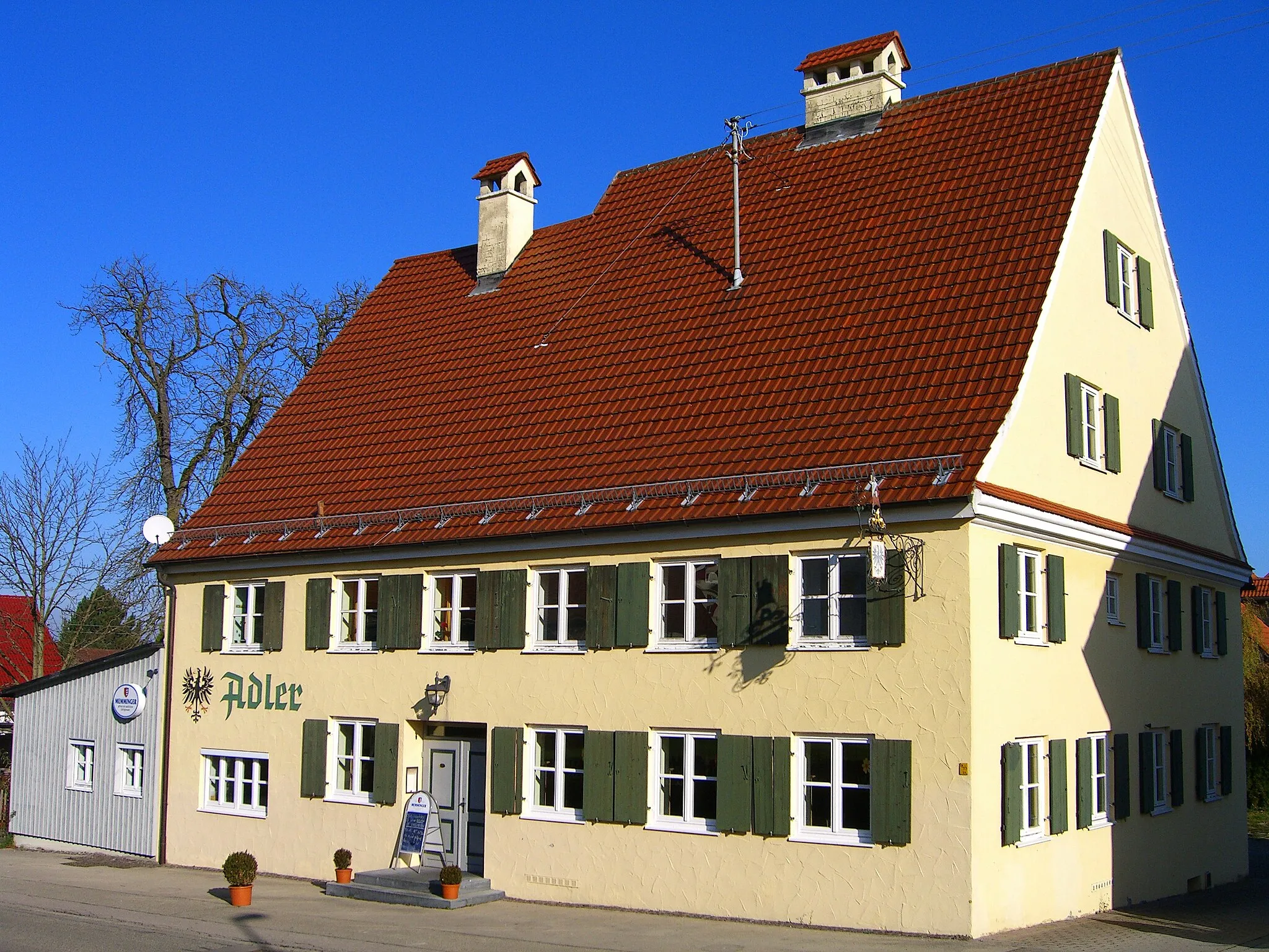 Photo showing: Die Tafern in Amendingen, 1475 das erste mal erwähnt. Heute Gasthaus zum Adler.