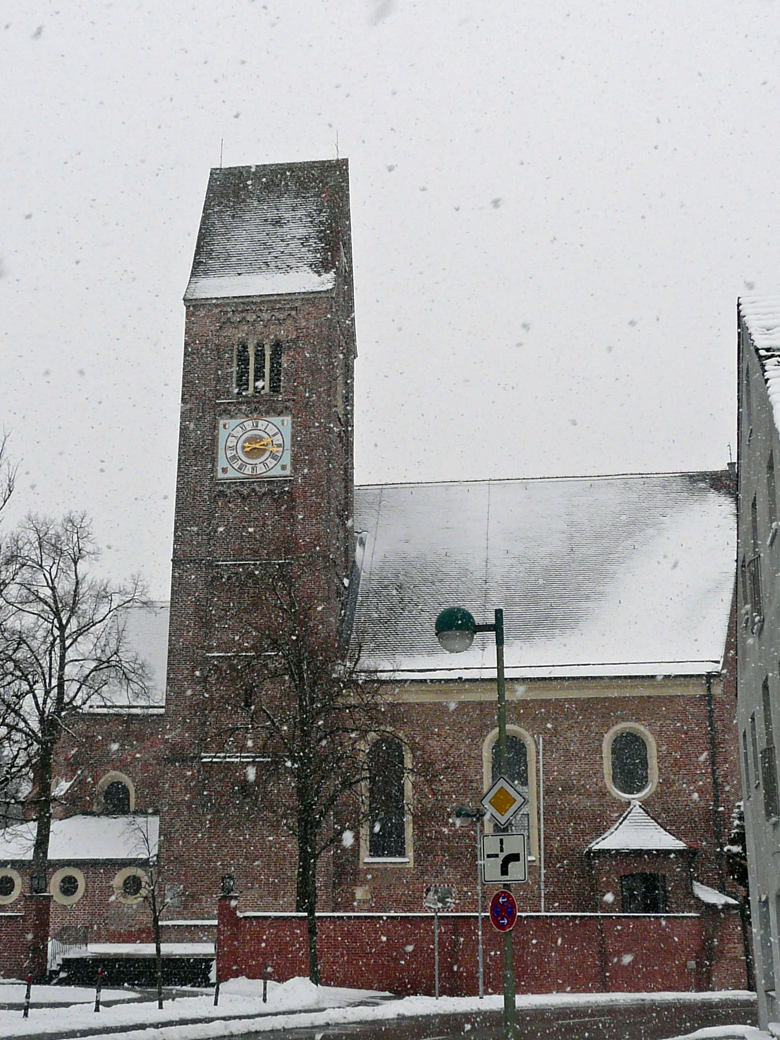 Photo showing: Stadtpfarrkirche Mariä Himmelfahrt in Buchloe