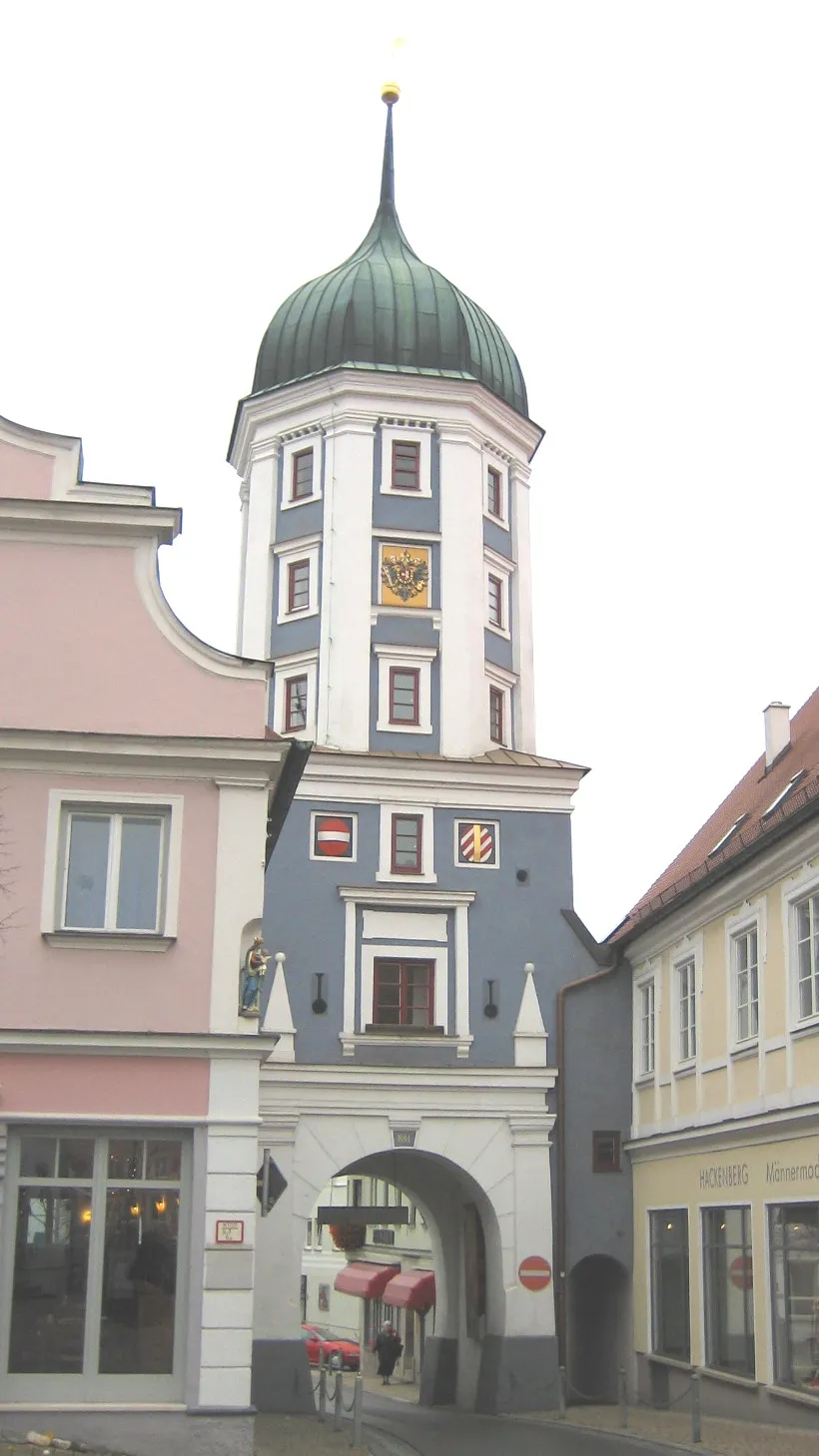Photo showing: Burgau in Schwaben, früheres Stadttor ("Blockhausturm"), in Richtung stadtauswärts fotografiert