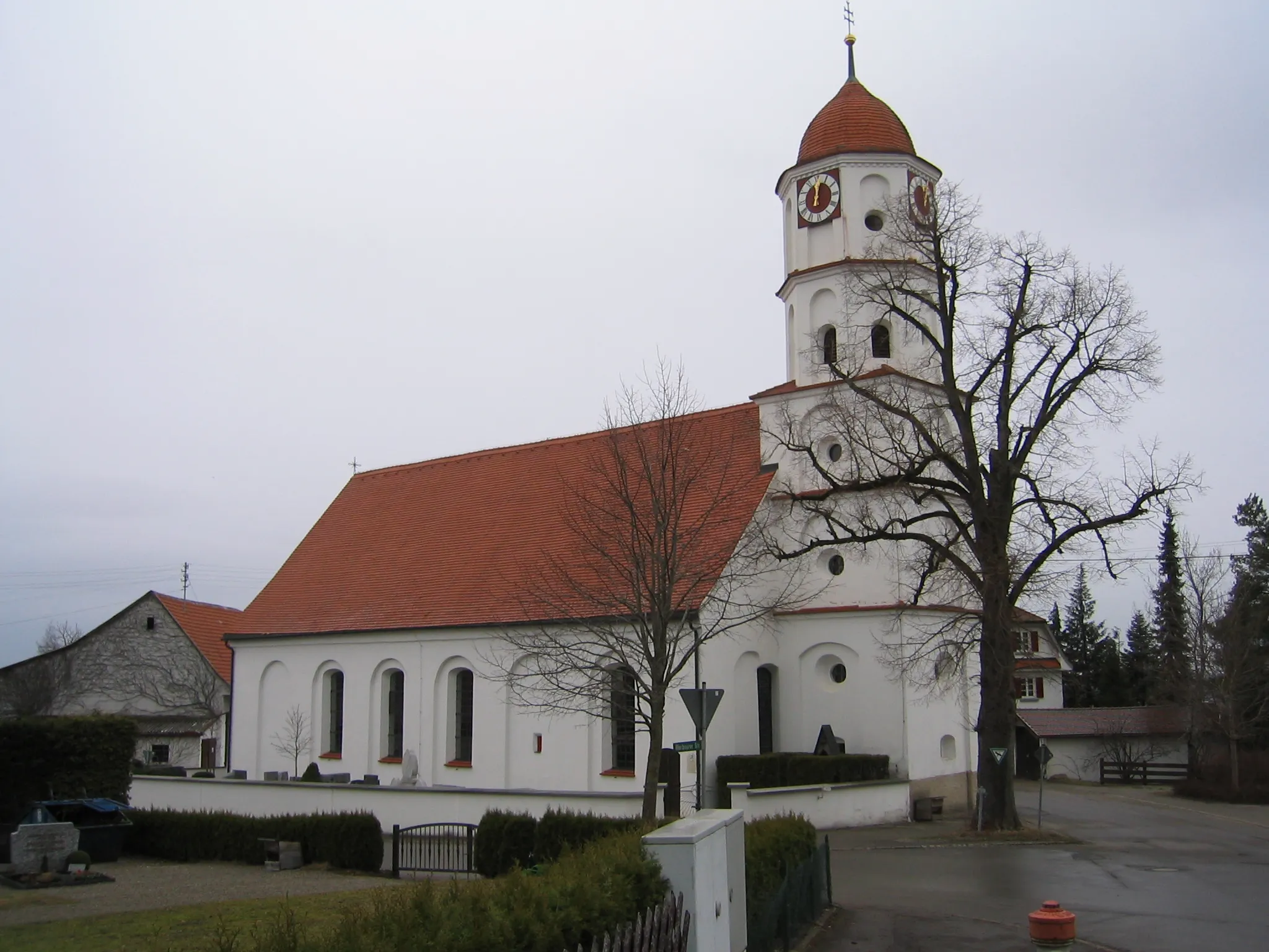 Photo showing: Katholische Kirche in Kronburg

selbst fotografiert am 30. März 2006