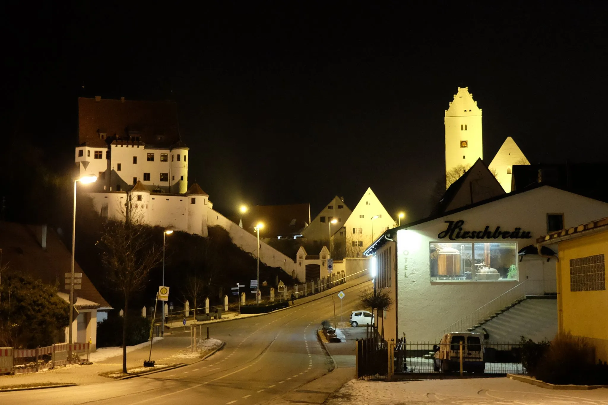 Photo showing: Leipheimer Schloss und Kirche mit Hirschbräu