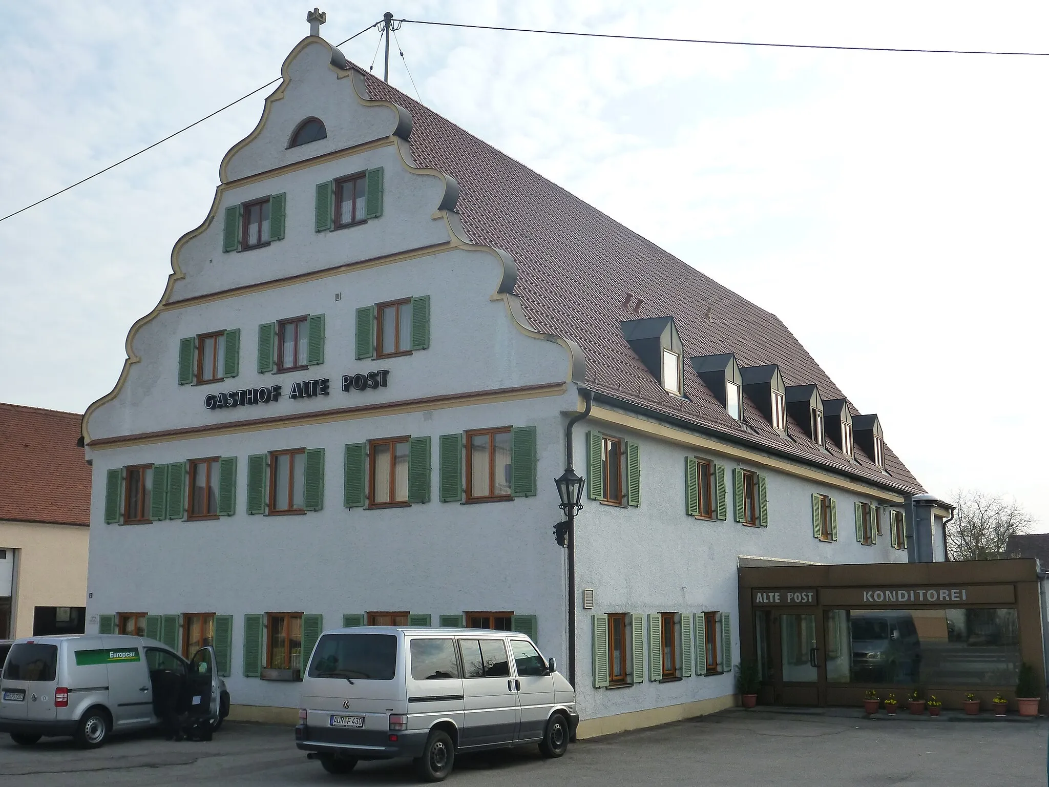 Photo showing: Gasthof Alte Post in Meitingen Römerstraße 2, im Kern wohl das um 1675 erbaute Fuggersche Bräuhaus, erneuert.