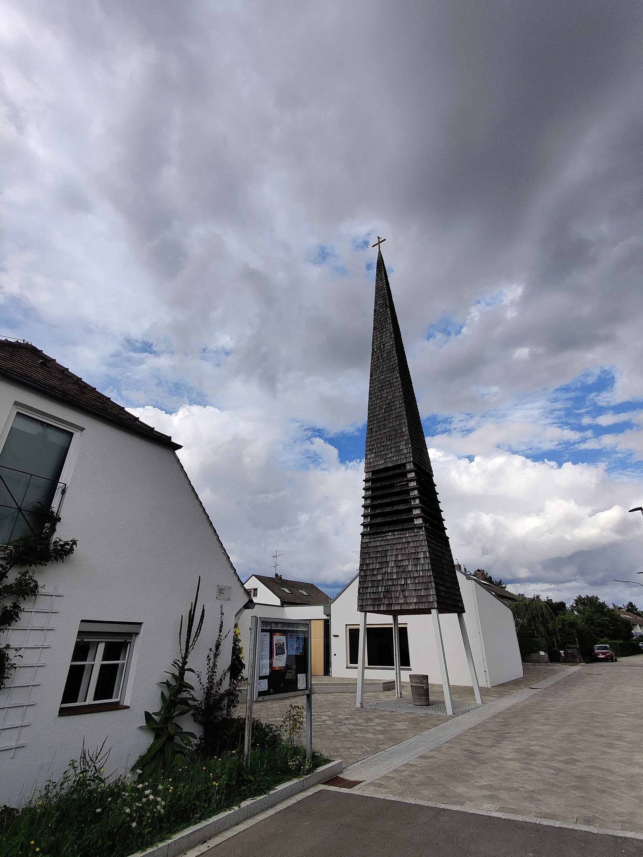 Photo showing: Freistehender Kirchenturm nahes des Gemeindehauses