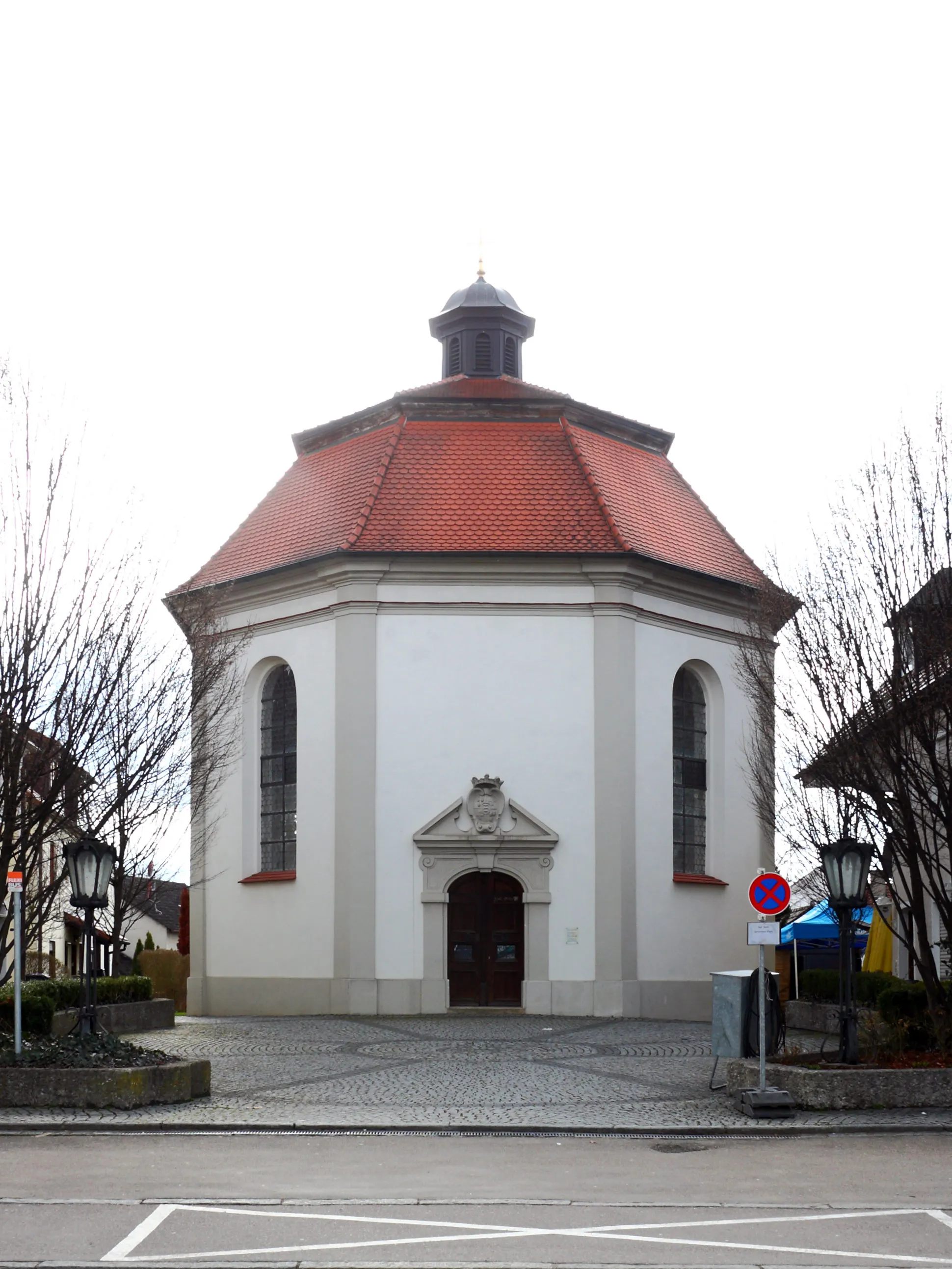 Photo showing: Kath. Stadionkapelle St. Simon und Judas in Thannhausen; Ostansicht
