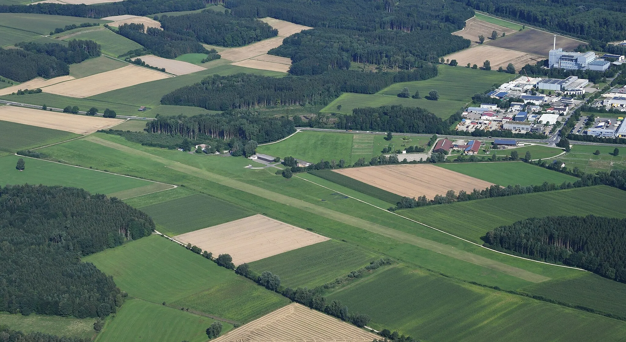 Photo showing: Aerial image of the Weißenhorn airfield