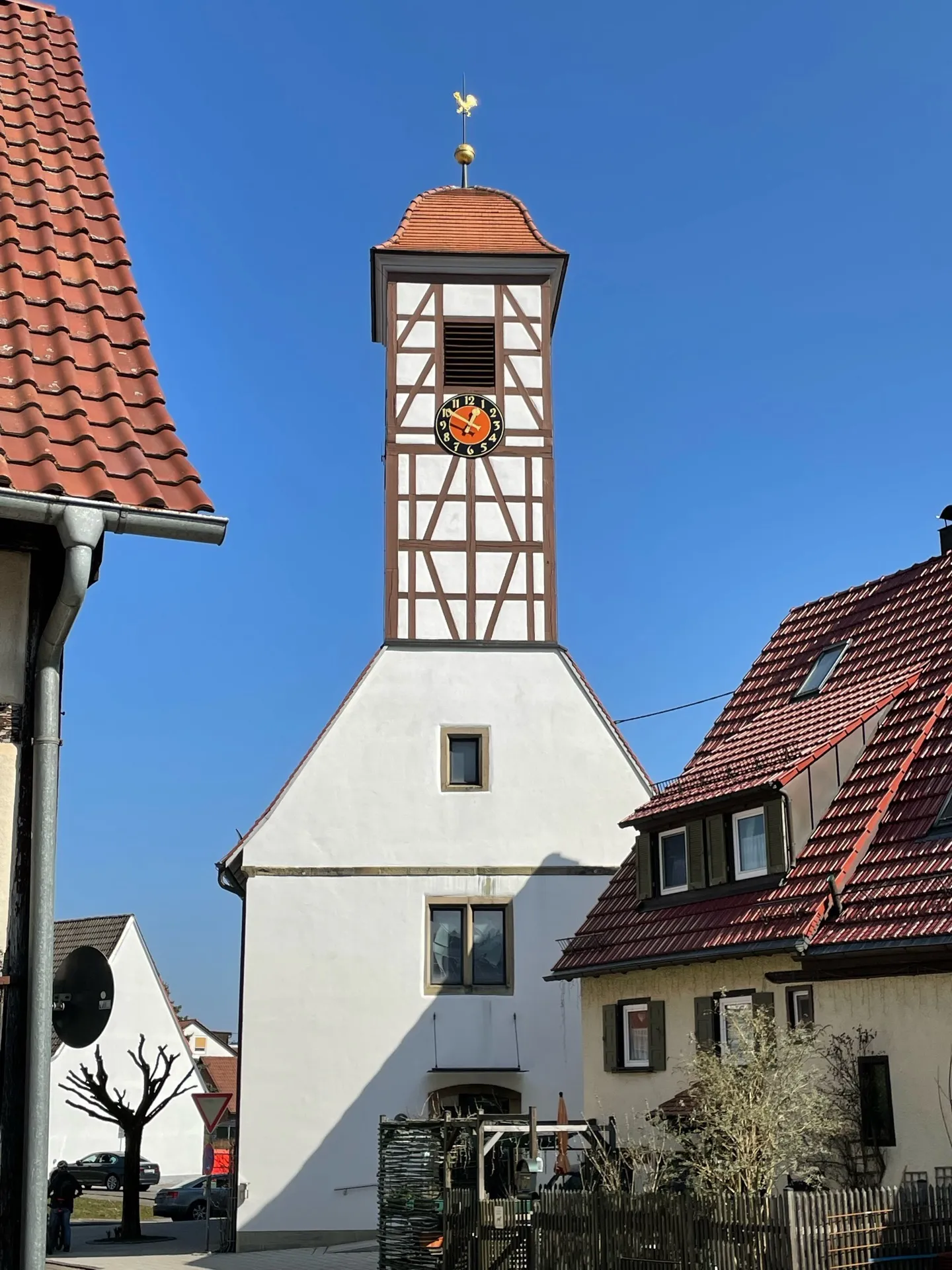 Photo showing: Überraschend schlank aufragend