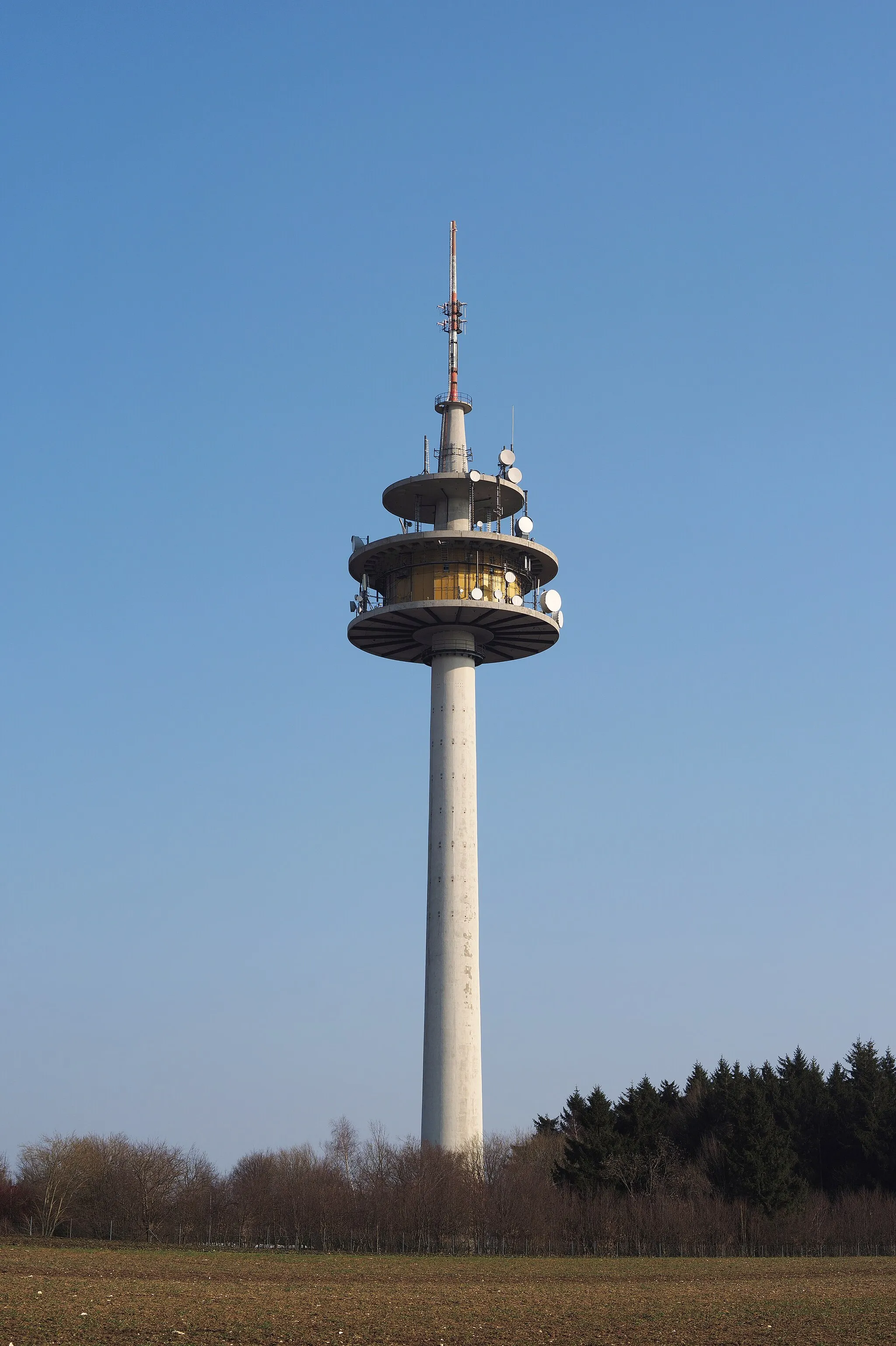 Photo showing: Schnittlingen communication tower