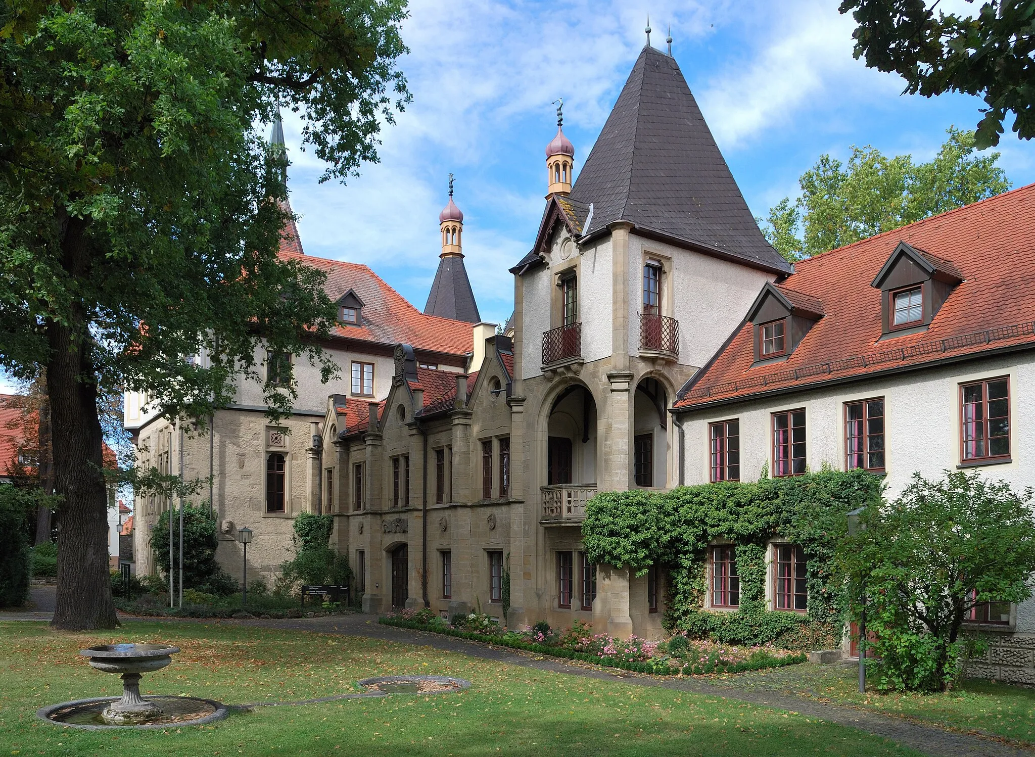 Photo showing: The south side of the castle in Hemmingen in the German Federal State Baden-Württemberg.