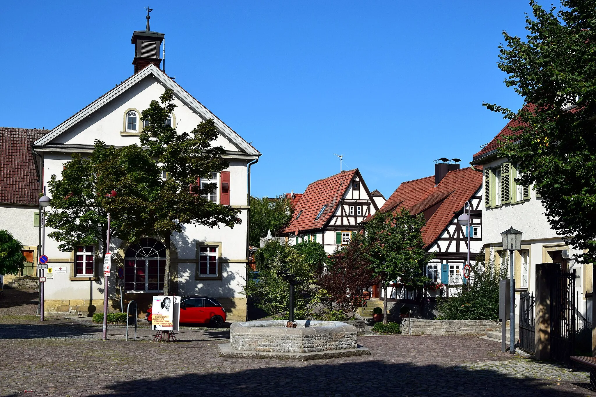 Photo showing: Altes Rathaus, heute als Polizeiposten und als Vereinsräumlichkeiten genutzt, von 1842 in Hemmingen, Landkreis Ludwigsburg, Deutschland.