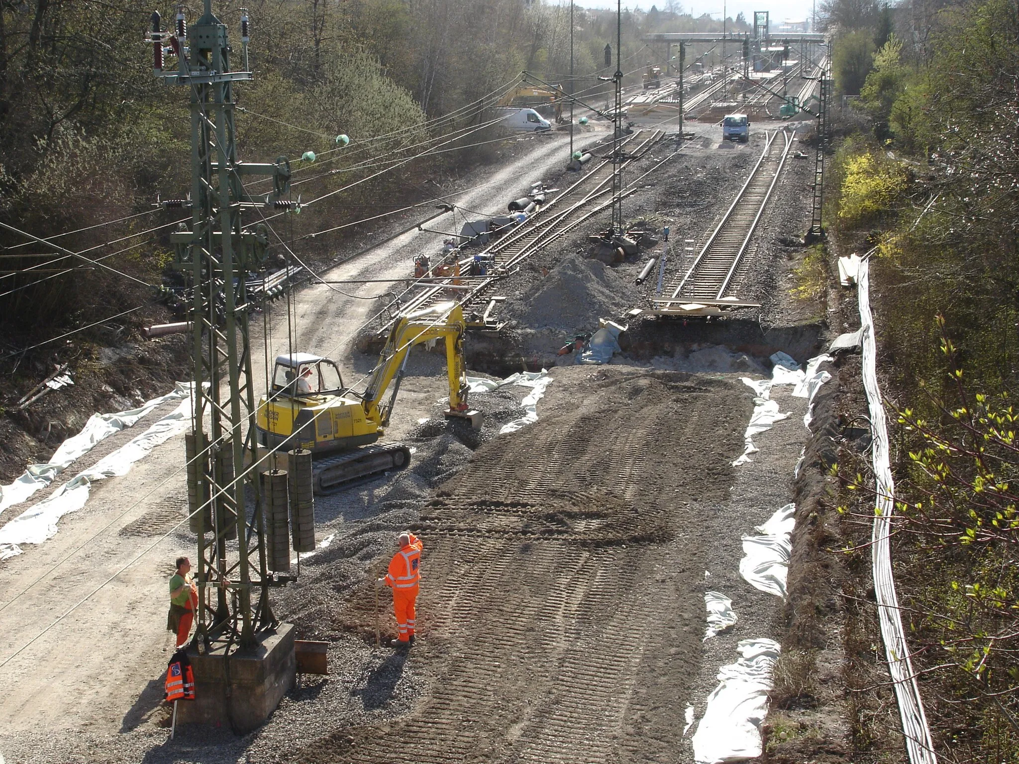 Photo showing: Track construction at the railway station Korntal in the spring 2010.