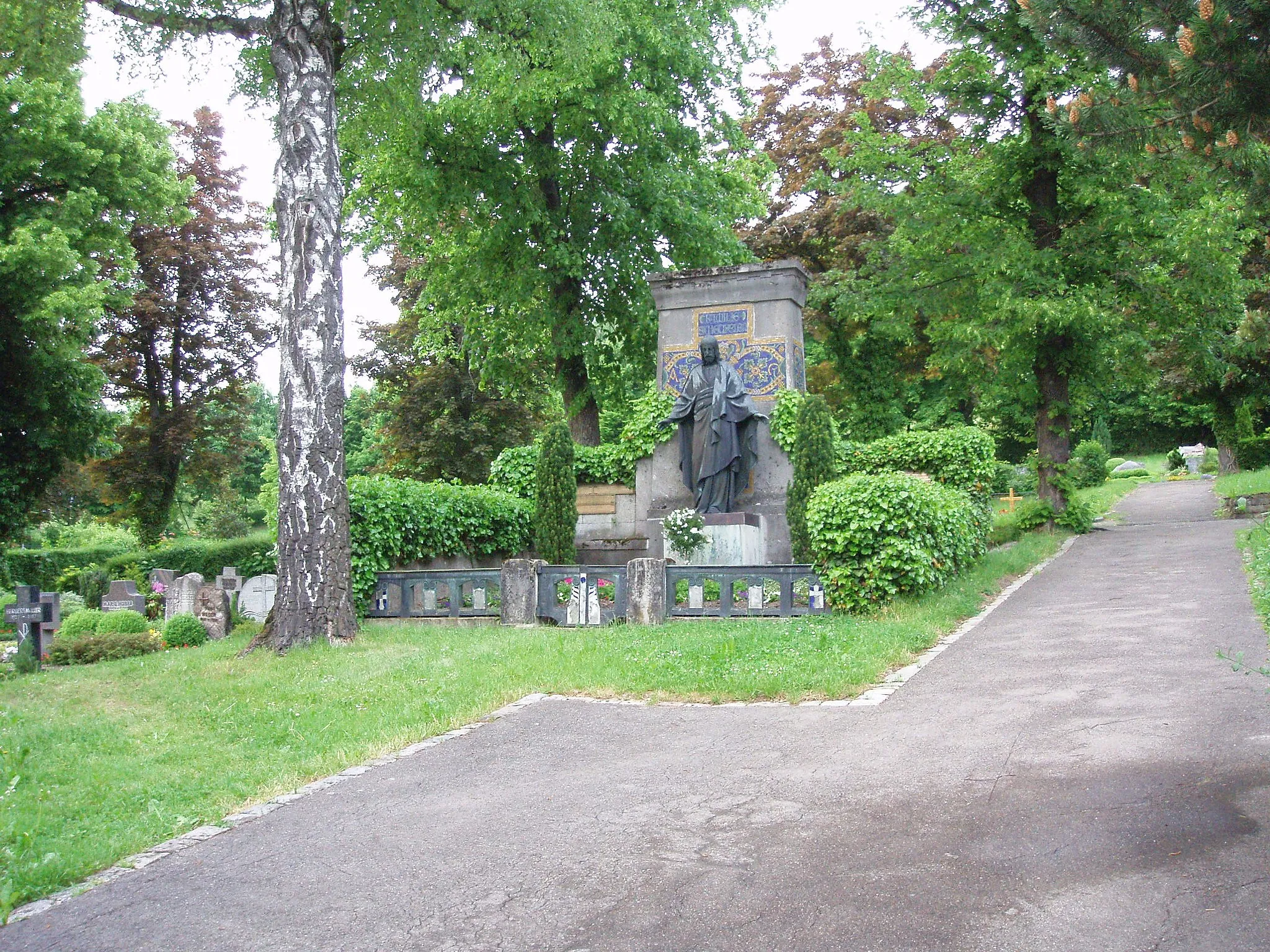 Photo showing: Grab der Familie Scheufelen, Oberlenningen