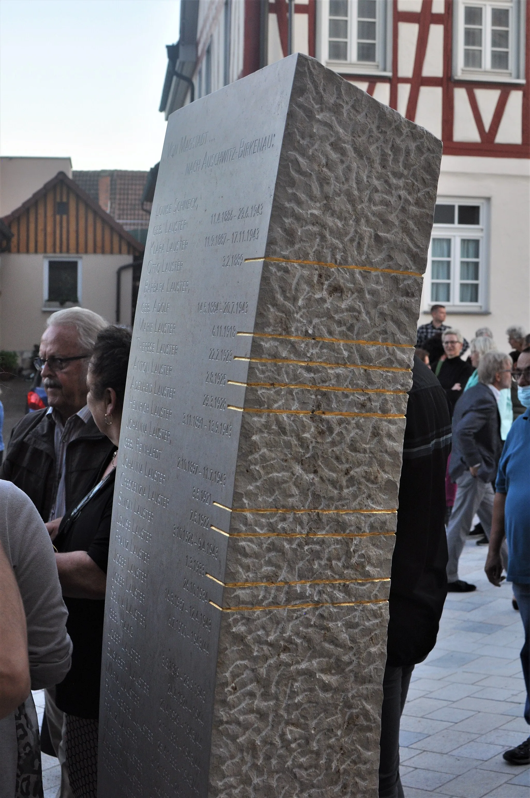 Photo showing: A stele of the memorial in Magstadt in memory of the Sinti deported to Auschwitz-Birkenau, shortly after the unveiling on 24 September 2021, photo: Manuel Werner