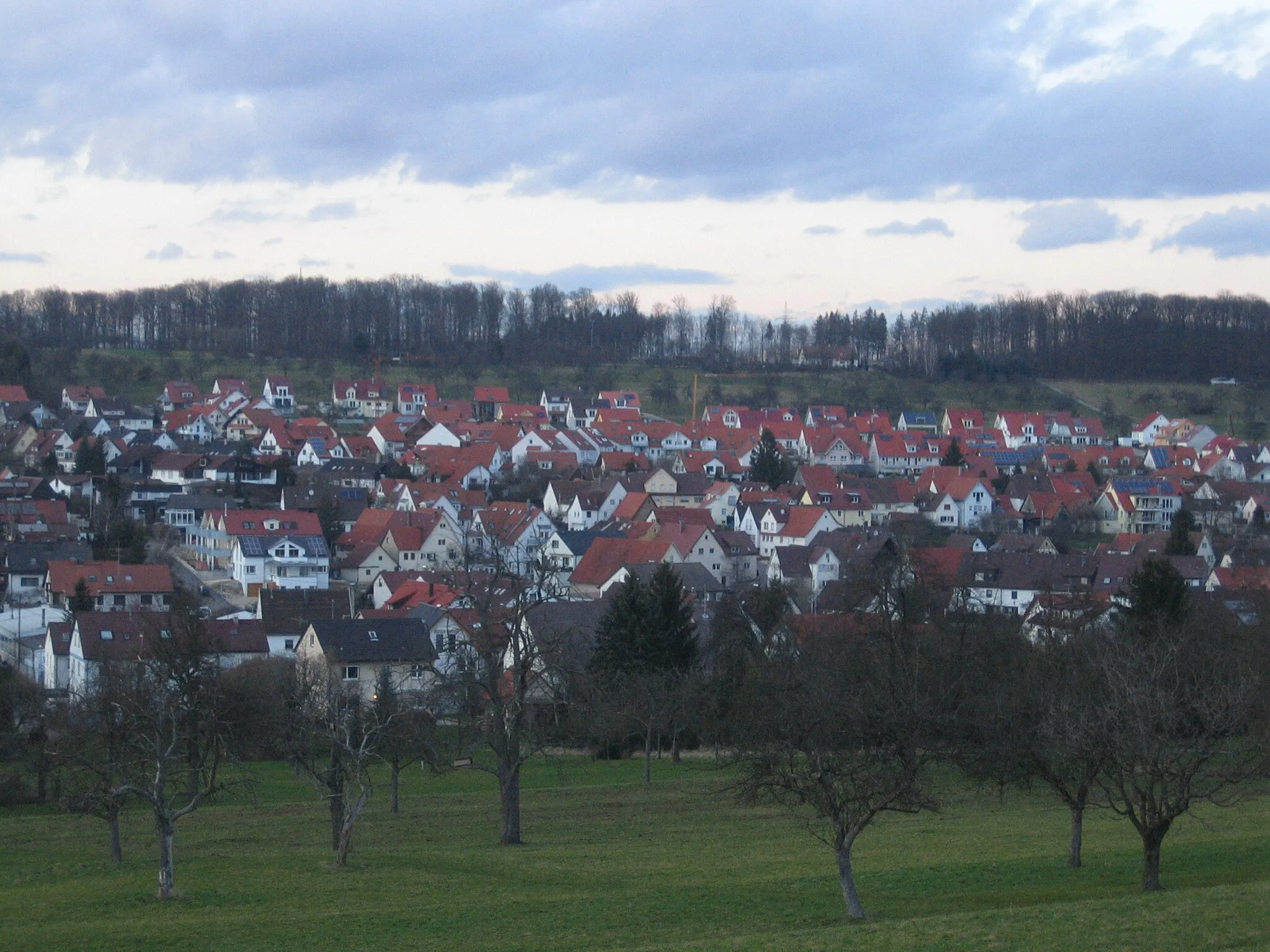 Photo showing: Notzingen mit Neubaugebiet