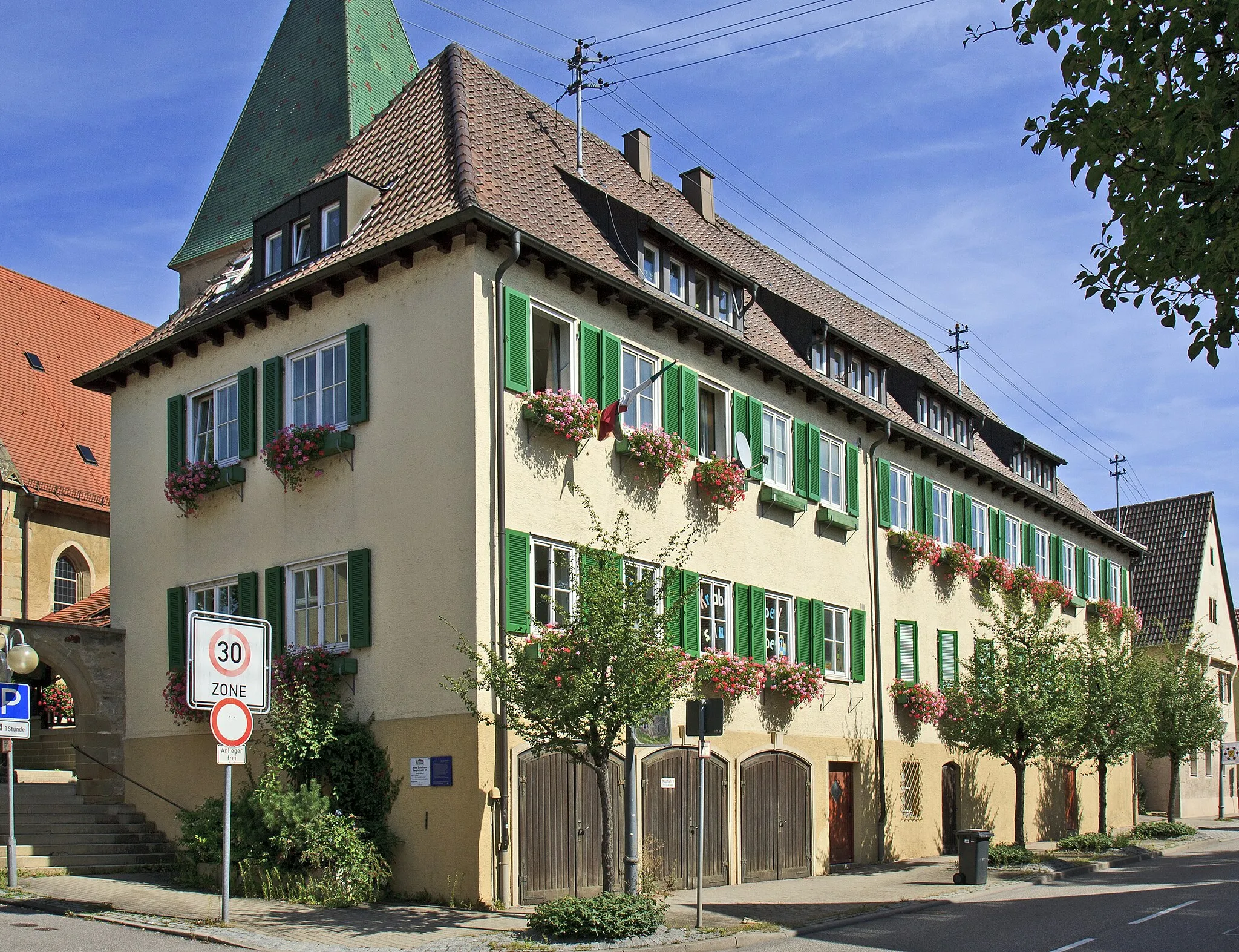 Photo showing: Pleidelsheim, Altes Schulhaus