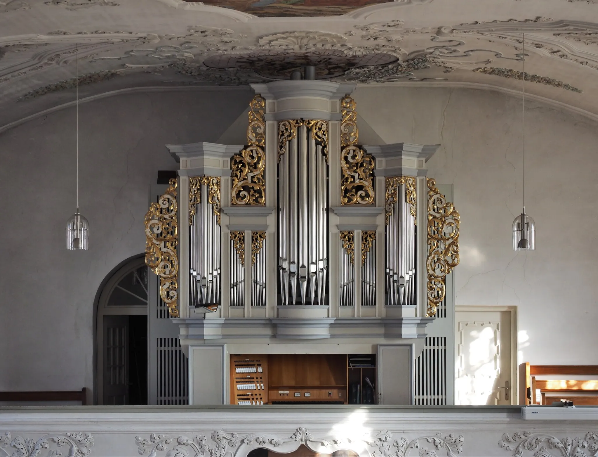 Photo showing: Organ of St Georges Church, Sontheim/Brenz, Germany