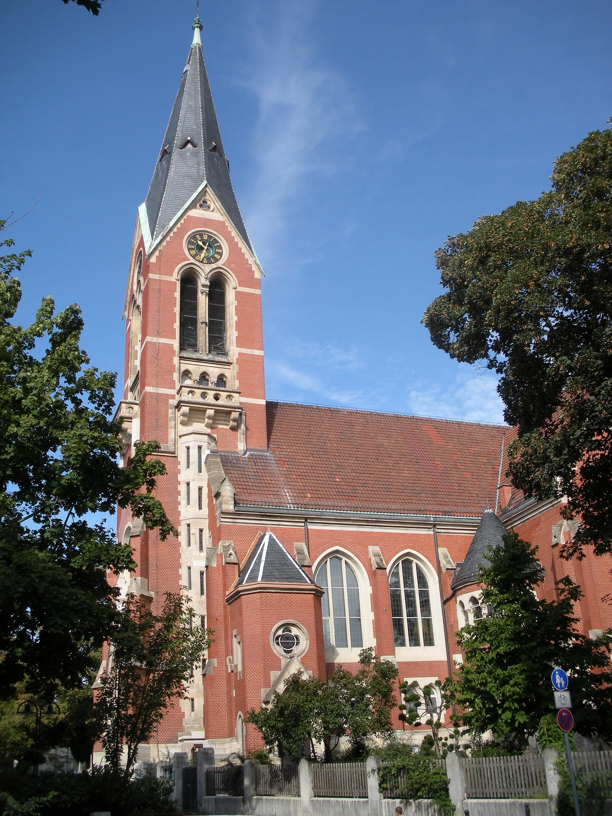 Photo showing: Protestant Church of Luke in Stuttgart-East