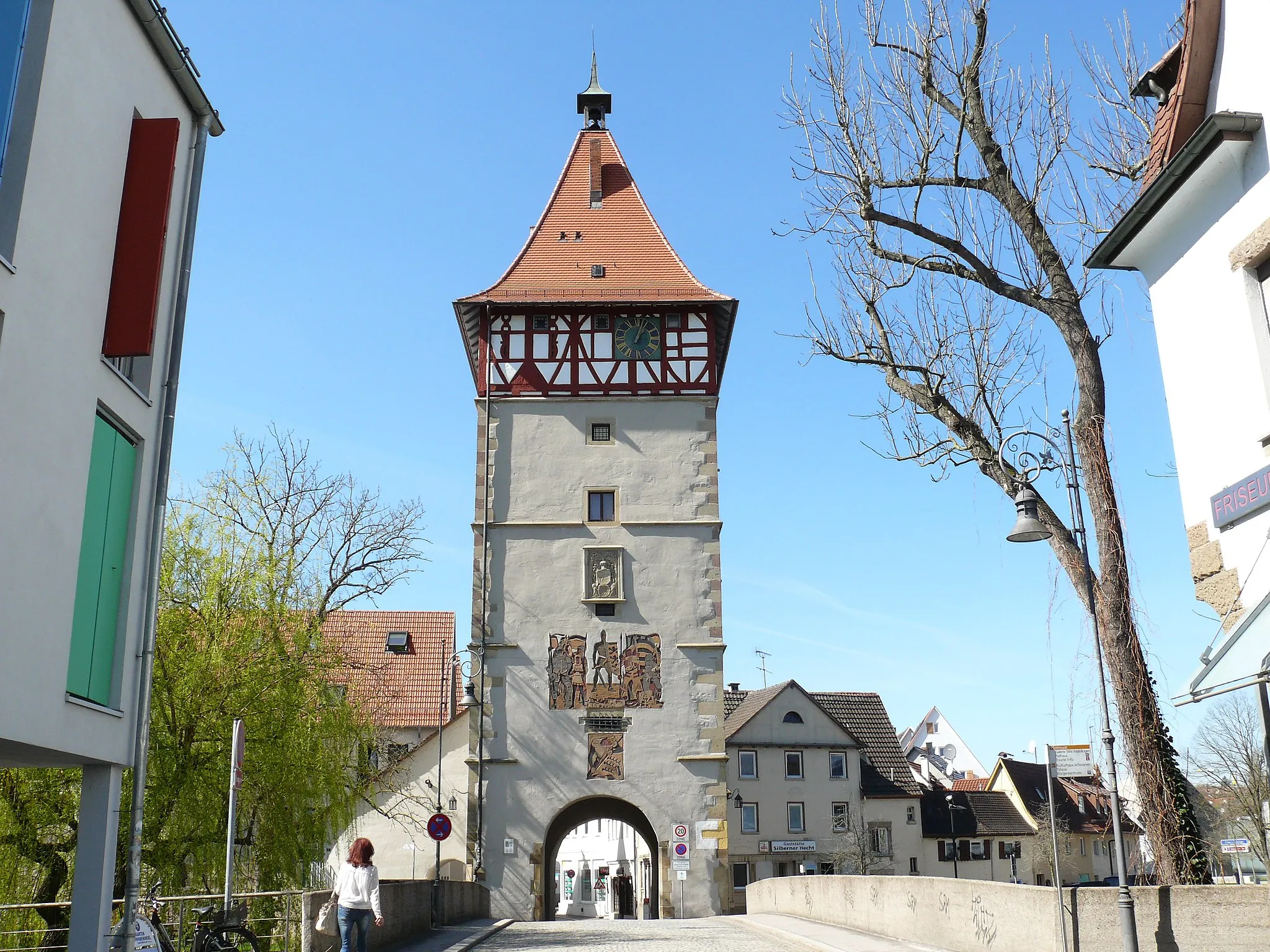 Photo showing: Der Beinsteiner Torturm in Waiblingen. Blick von Osten Richtung historischer Altstadt.