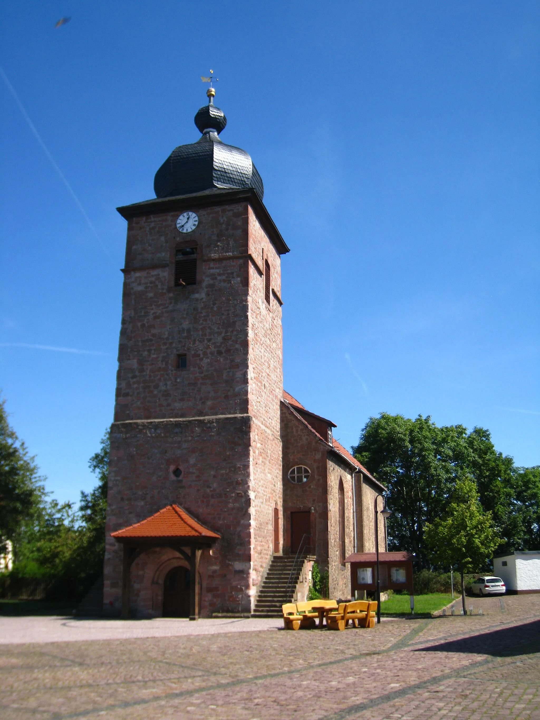 Photo showing: Widok ze ścieżki rowerowej na kościół ewangelicki w Dorndorf