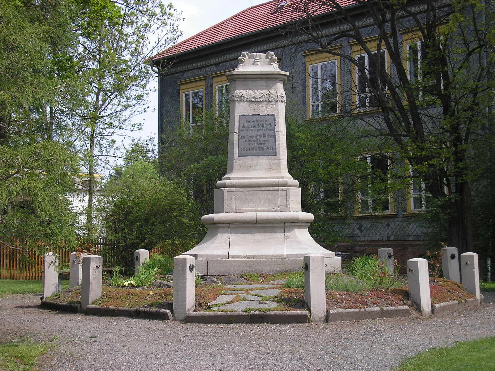 Photo showing: Denkmal zu Ehren von Johann Michael Bach in Gehren.